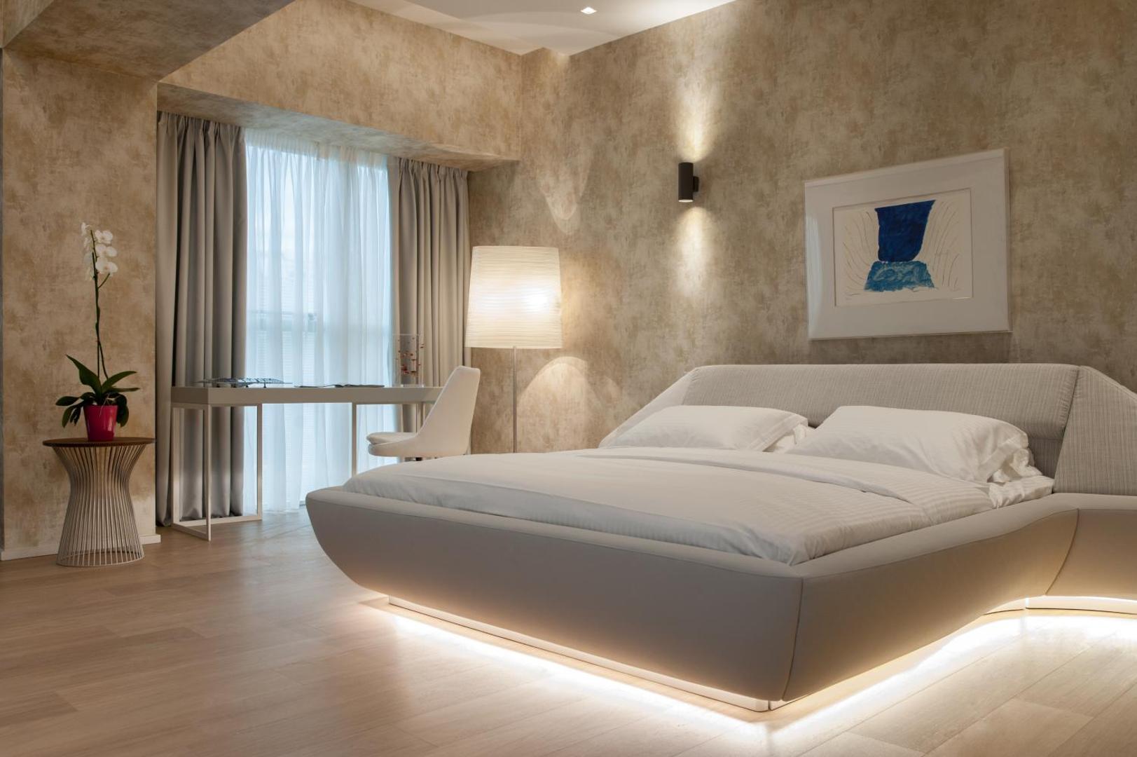 Athenaeum Grand Hotel