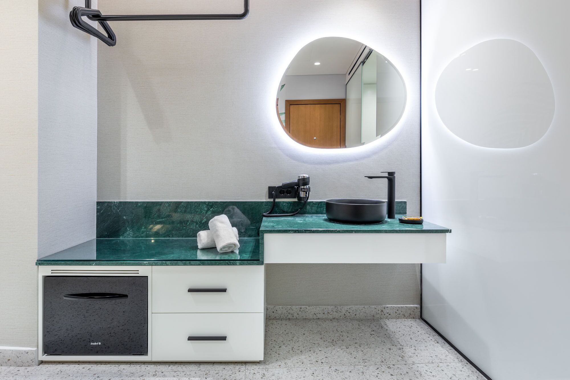 Amazon Hotel Athens