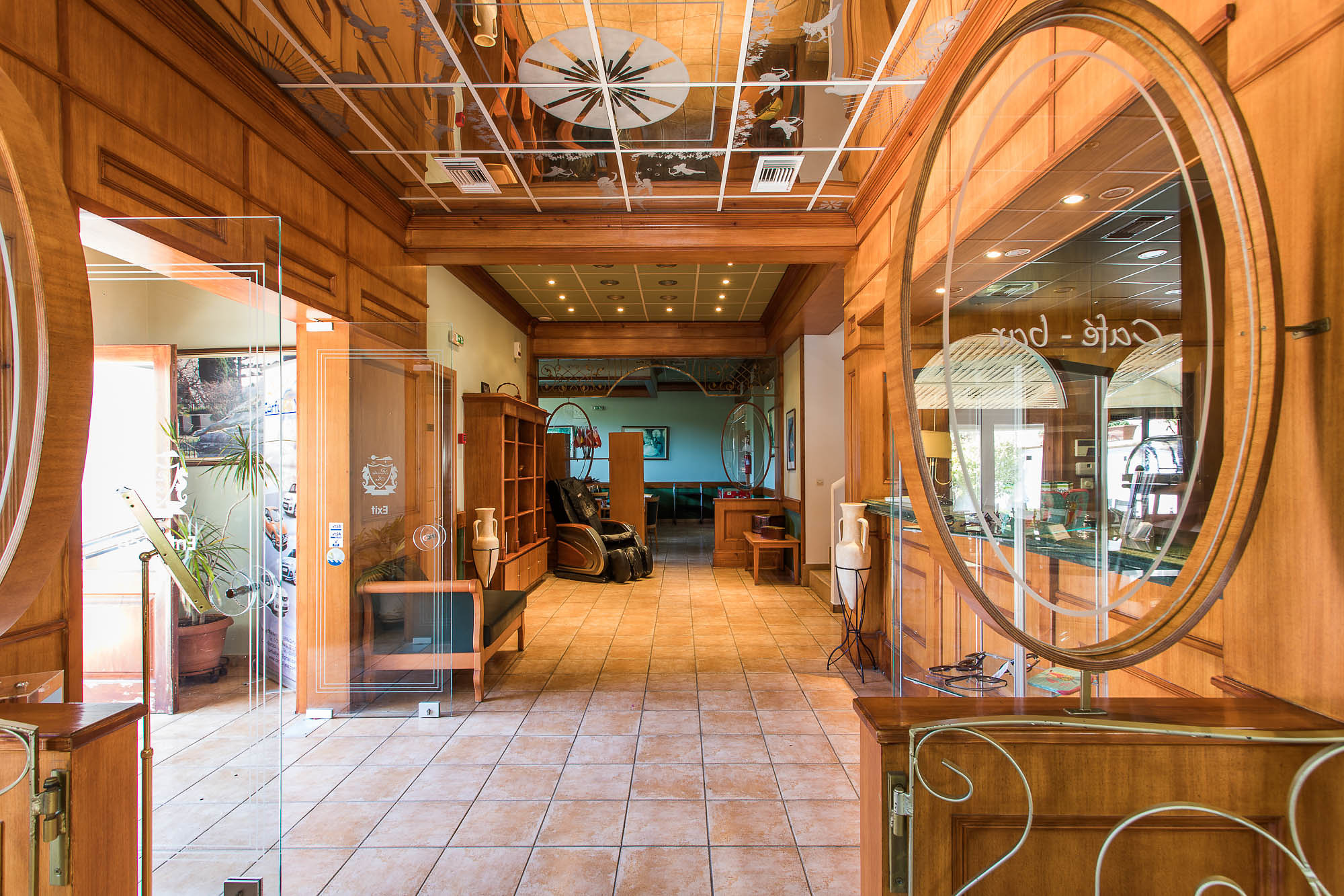 Paradise Inn