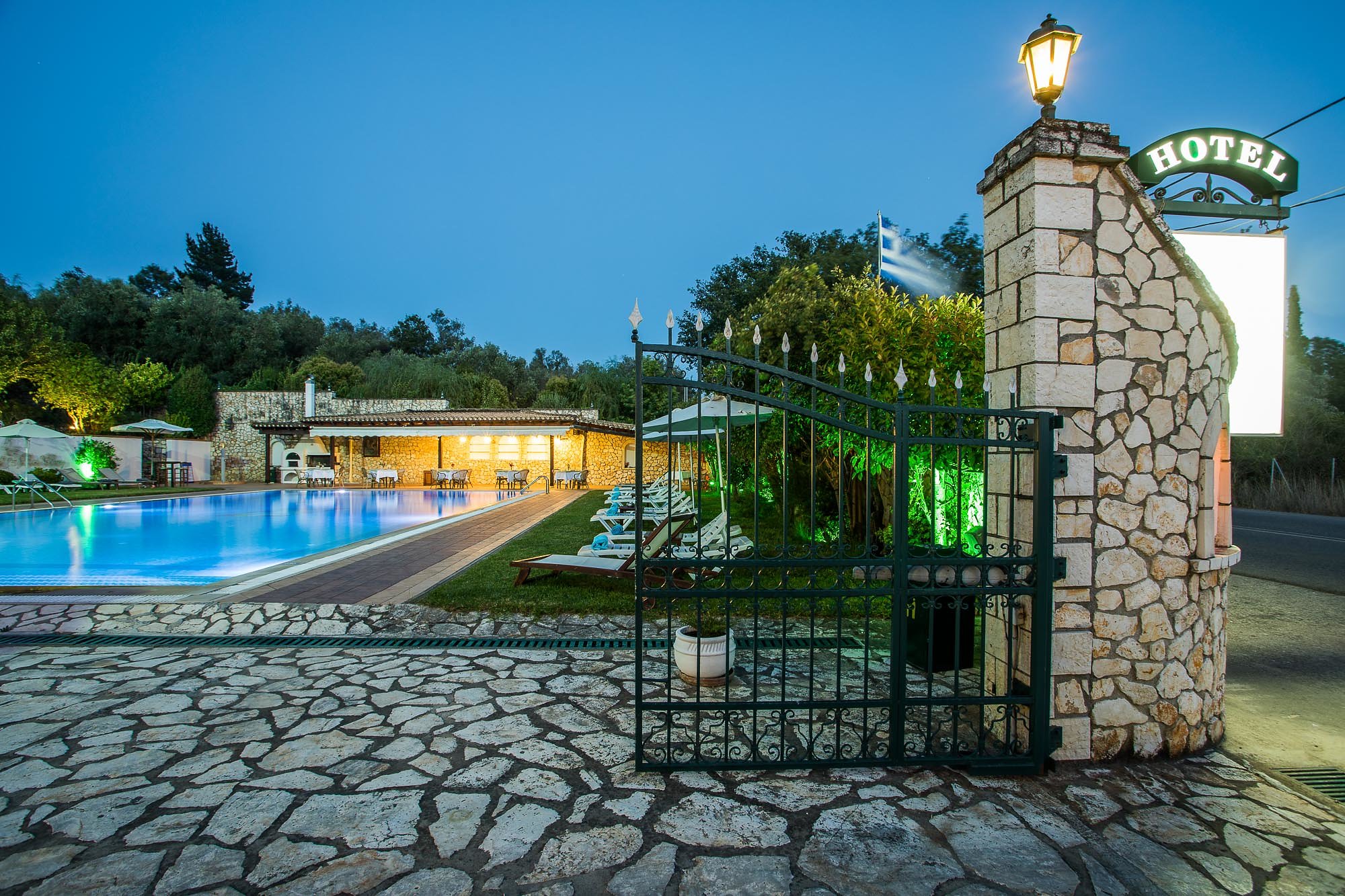 Paradise Inn