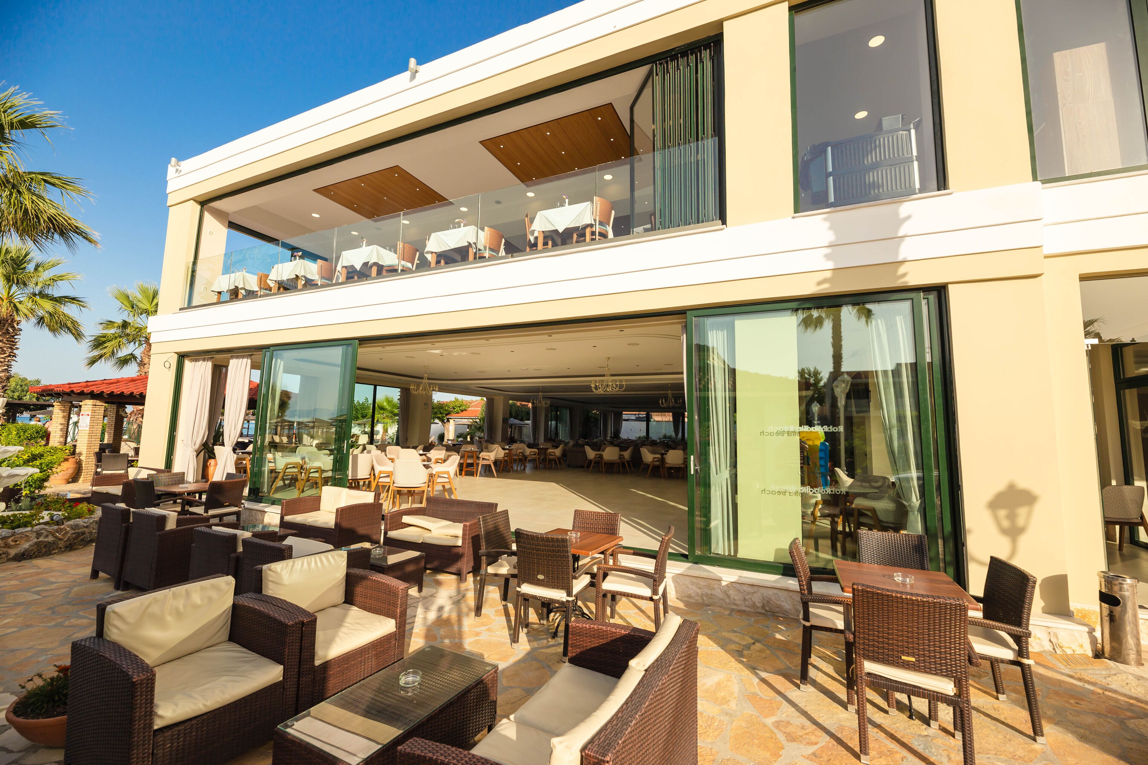 Robolla Beach Apart Hotel