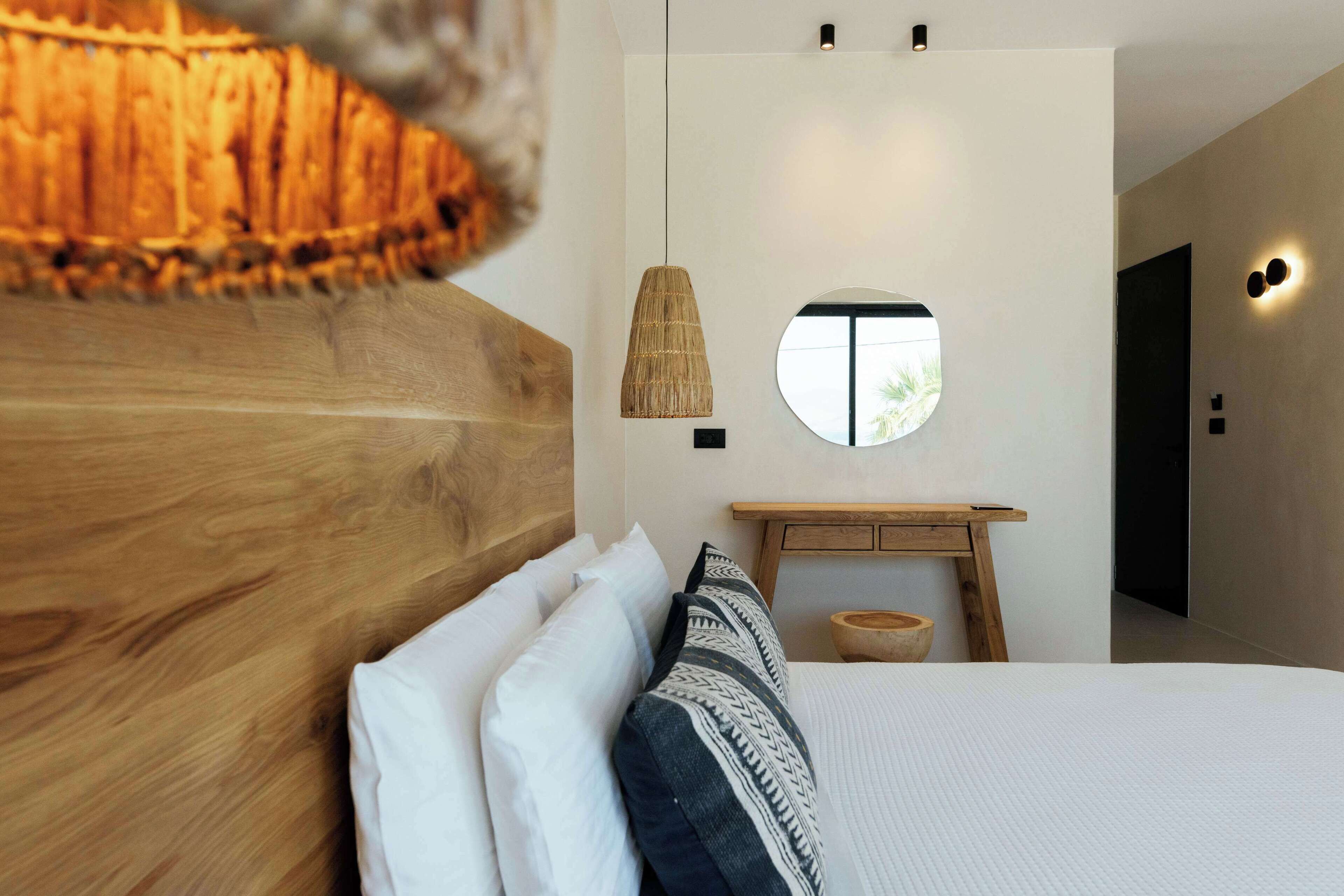 Ostrako Beachside Suites