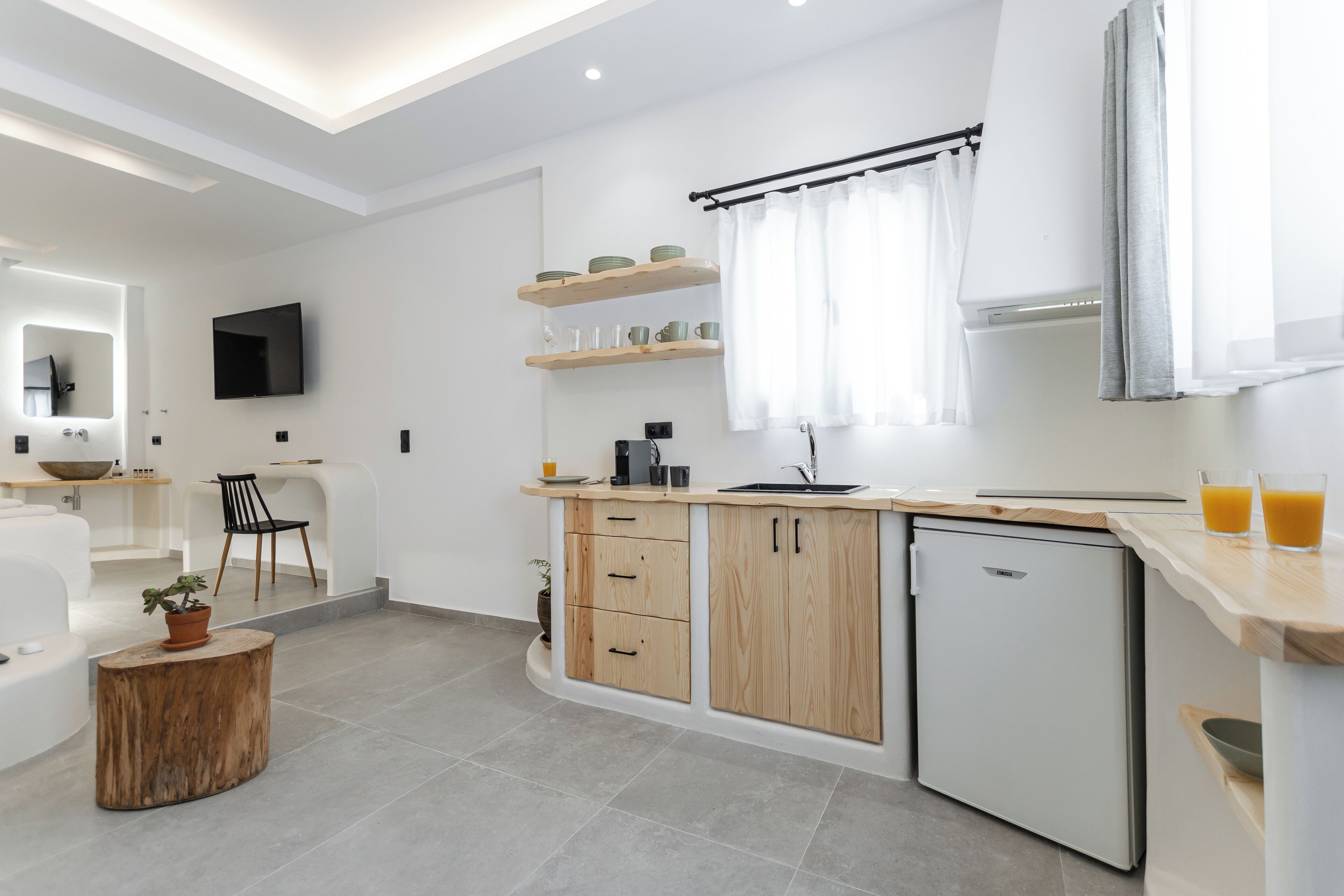 Adama's Suites Naxos