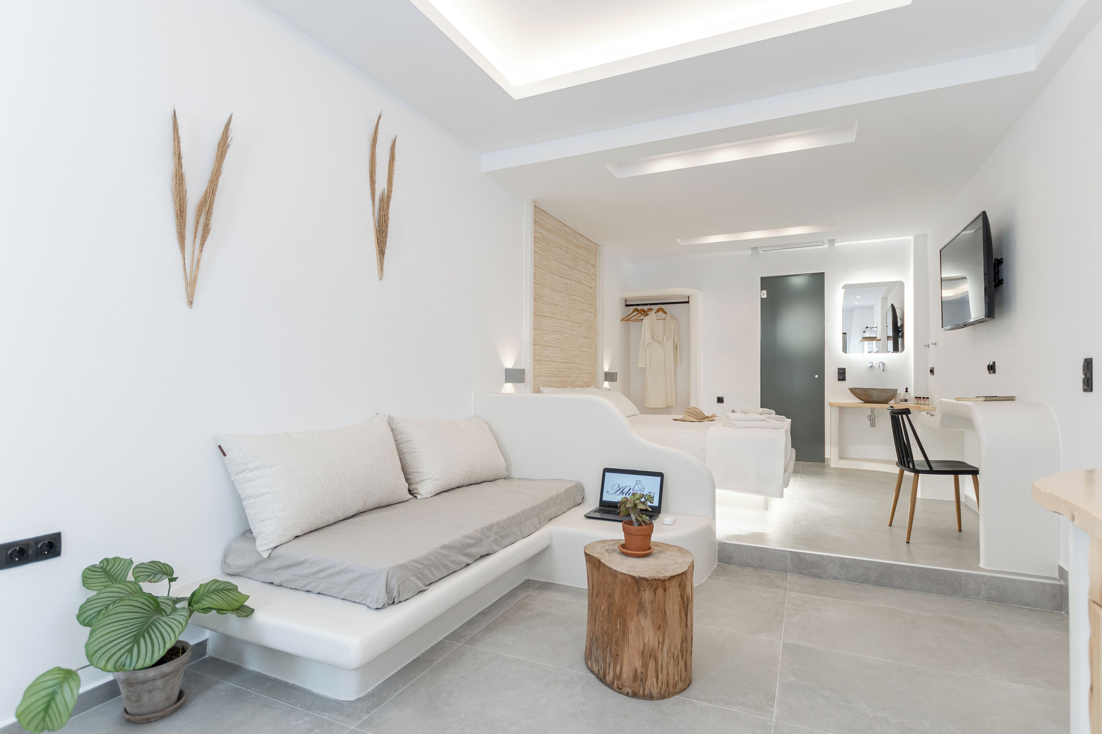 Adama's Suites Naxos