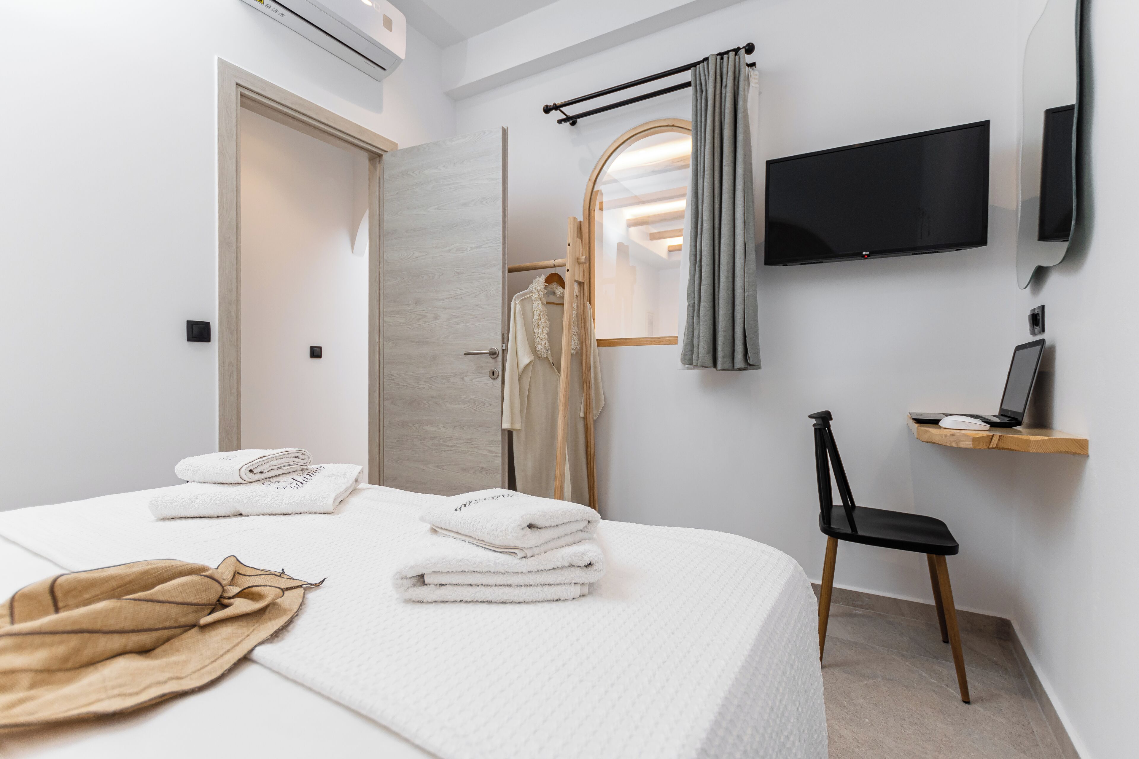 Adama's Suites Naxos