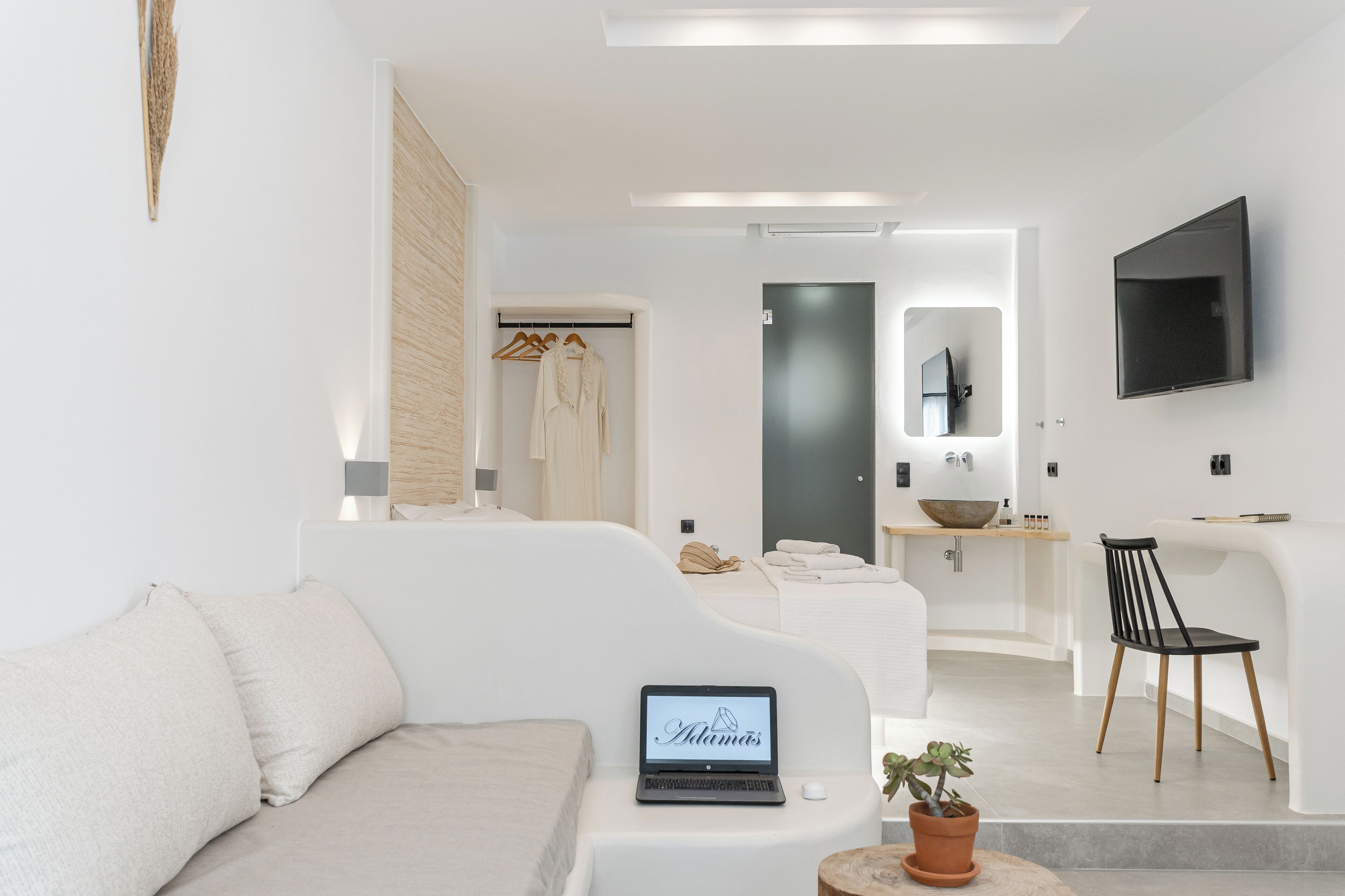 Adama's Suites Naxos