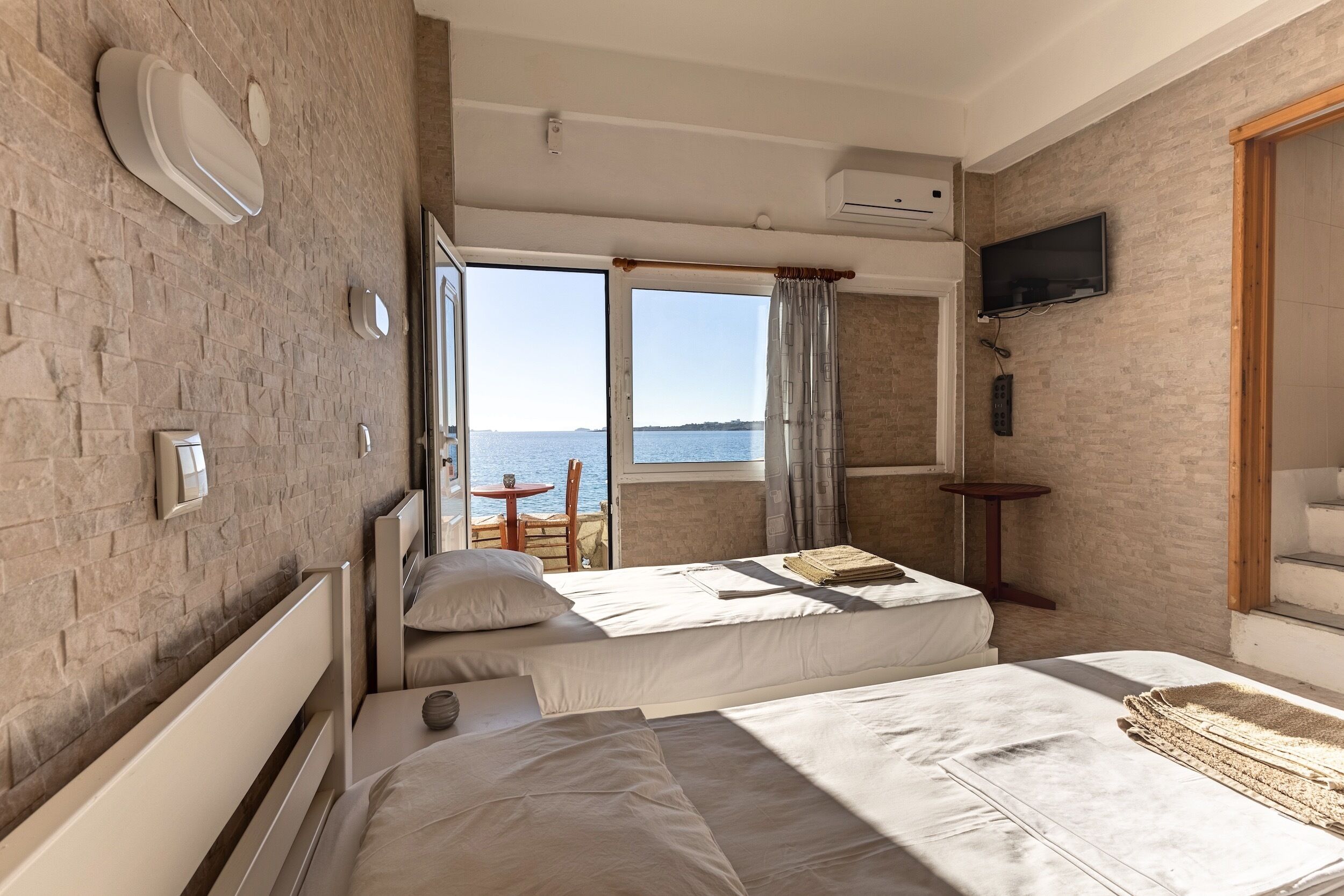 Petalides Apartments