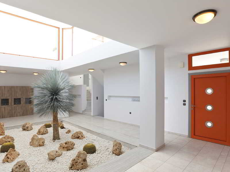 Seven Villa