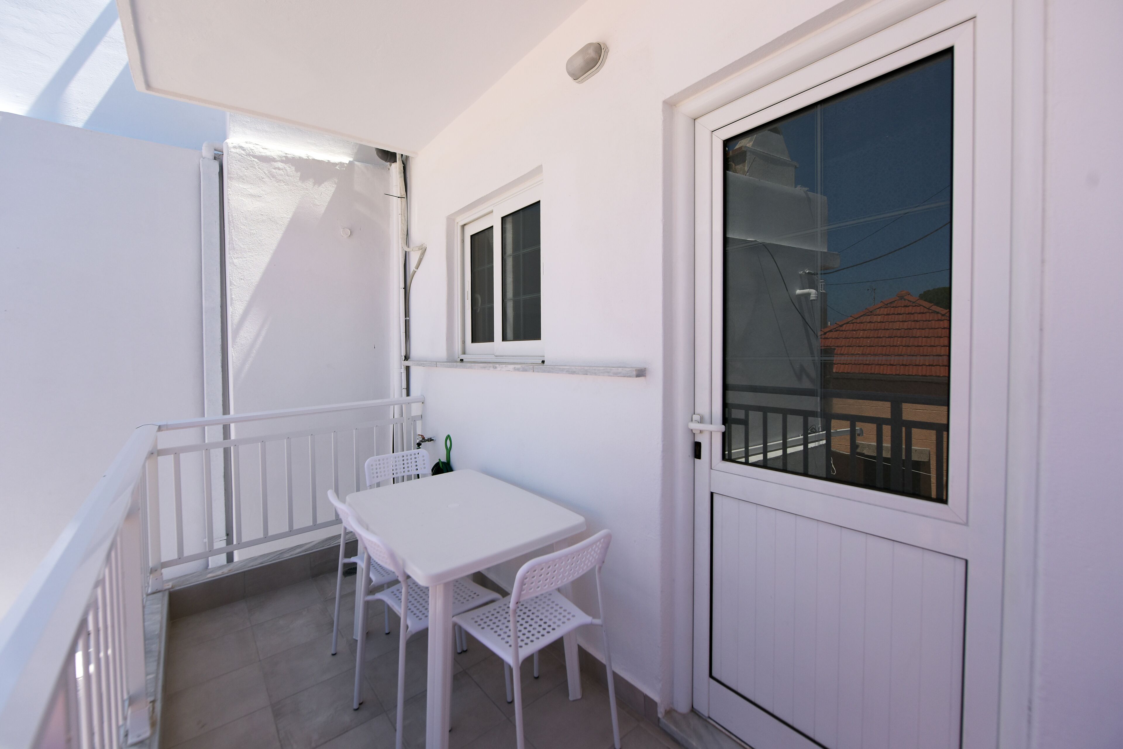 Happy Days Home Apartment And Studio