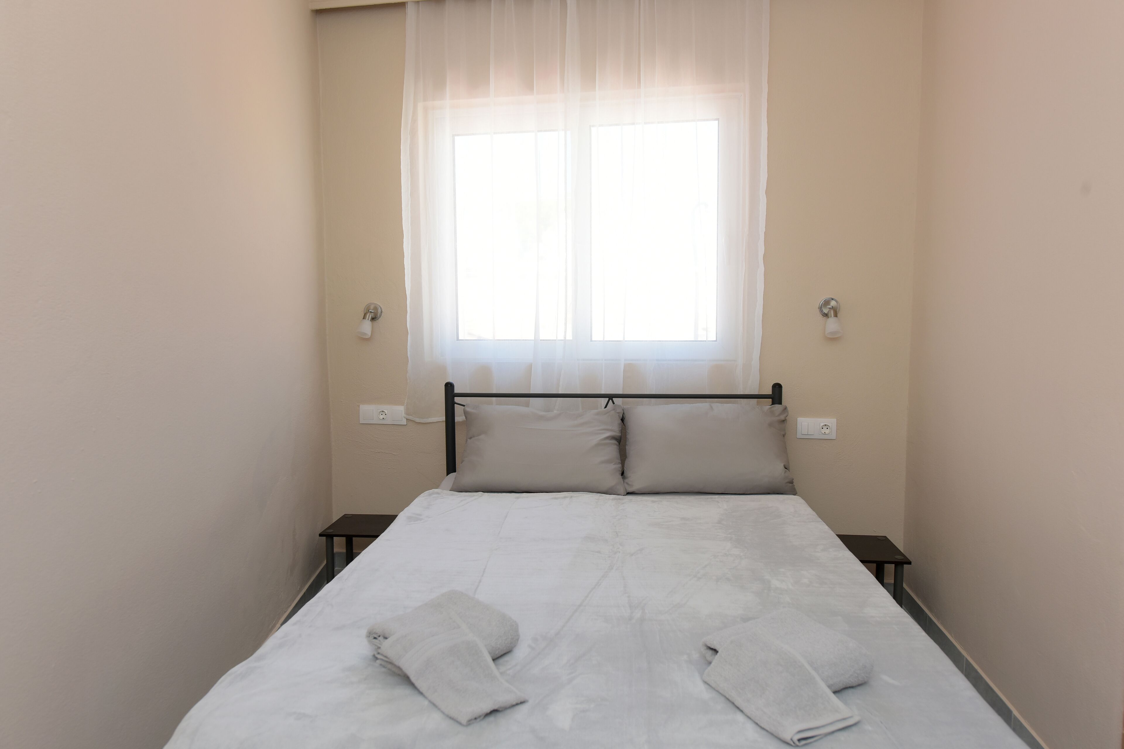 Happy Days Home Apartment And Studio