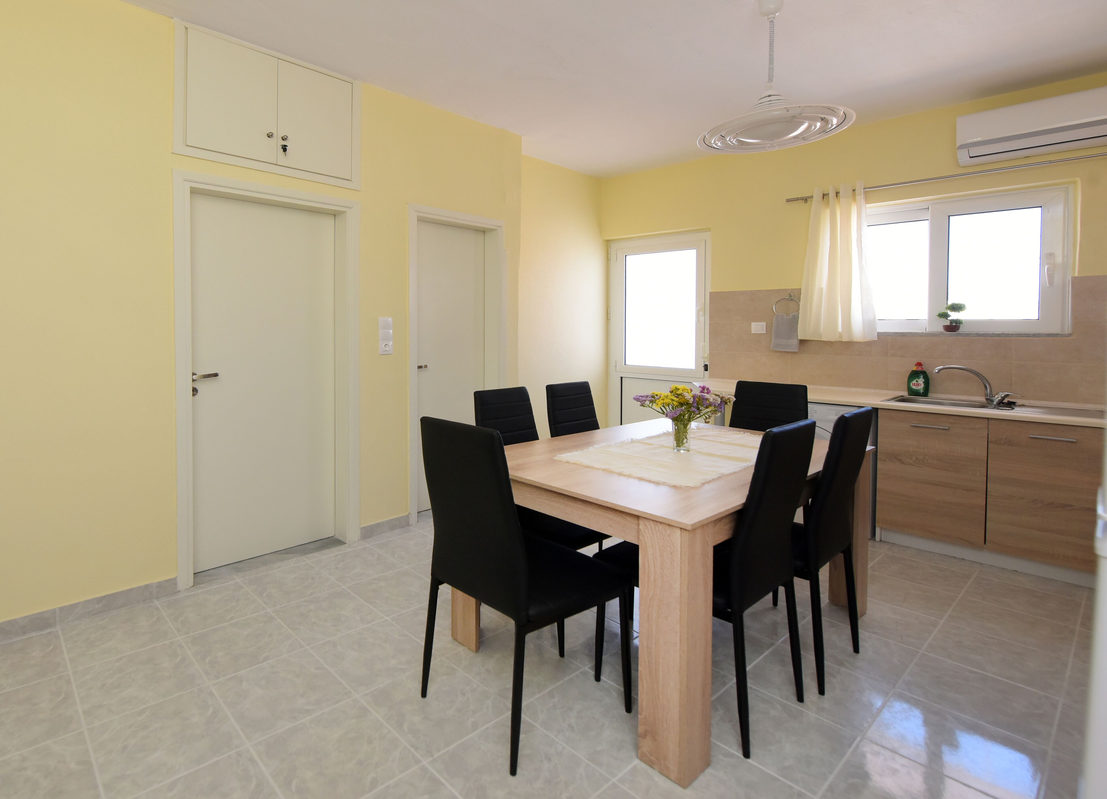 Happy Days Home Apartment And Studio