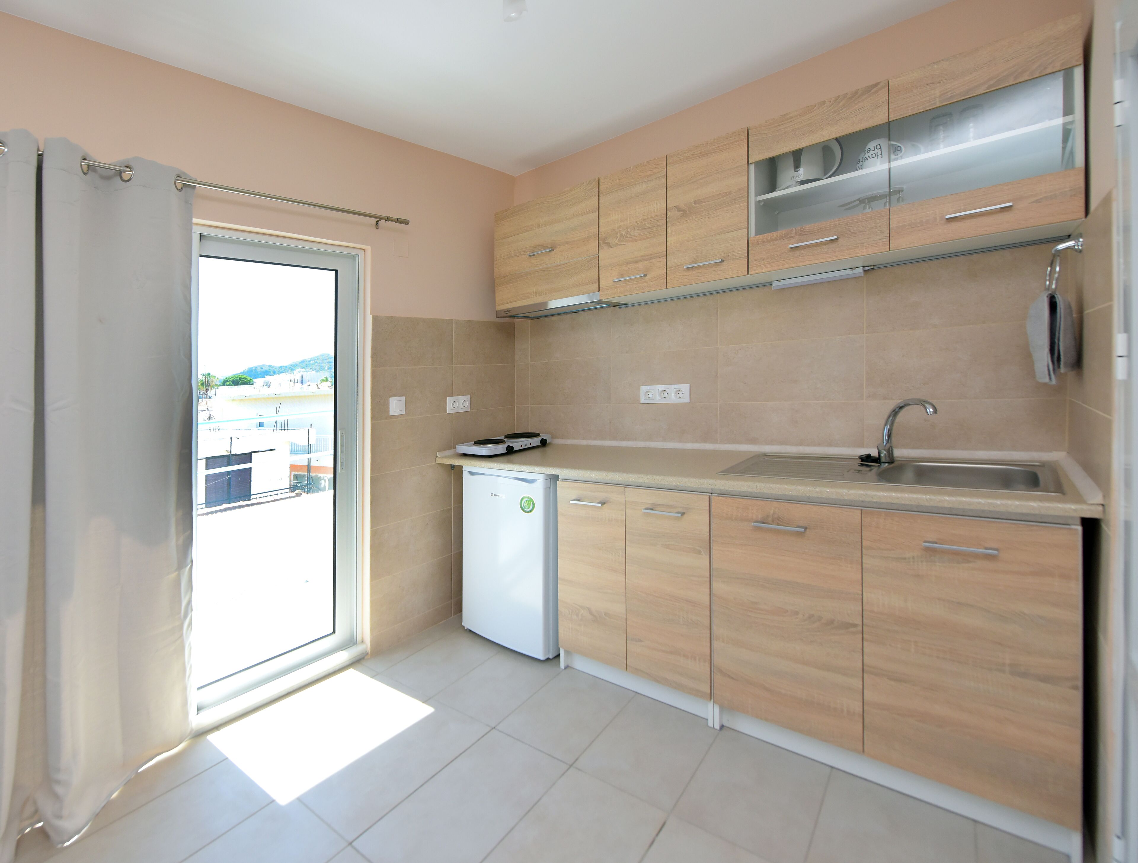 Happy Days Home Apartment And Studio