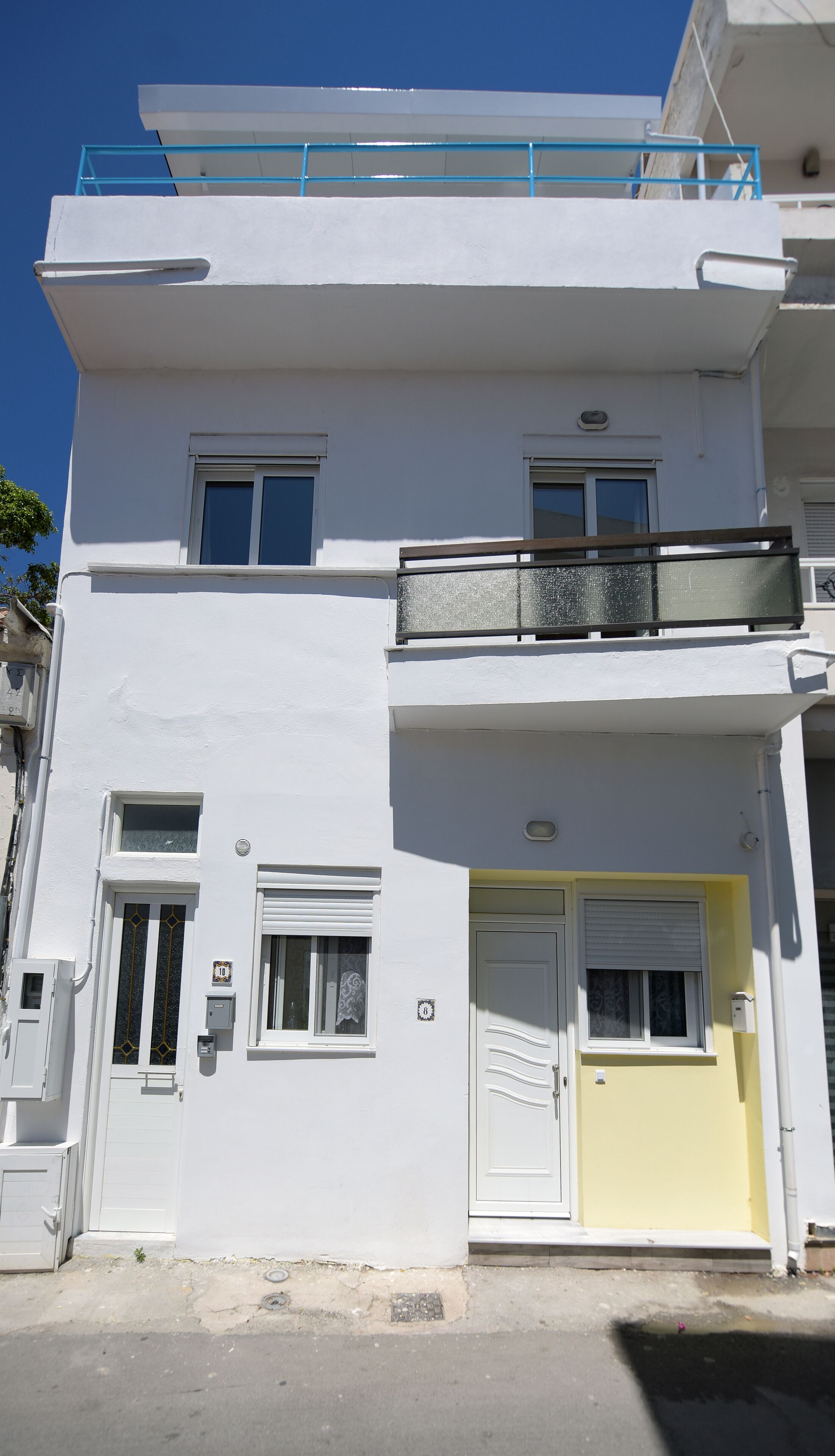 Happy Days Home Apartment And Studio