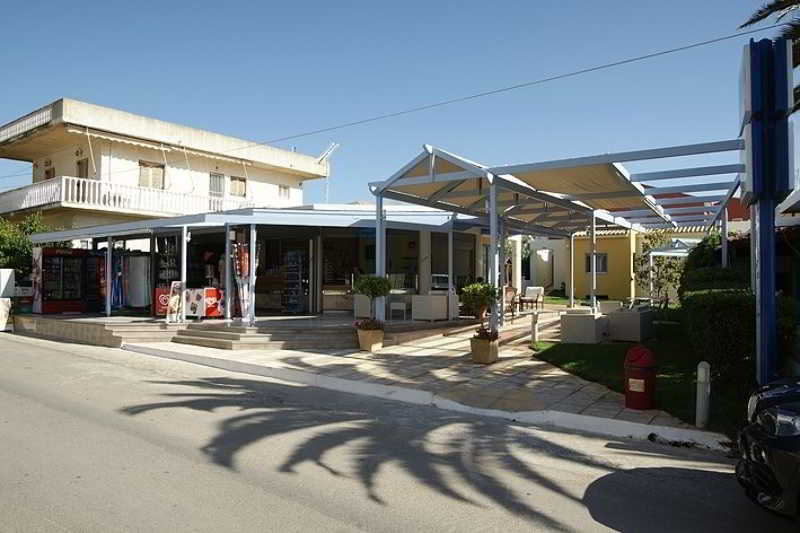 Niriides Apartments & Studios
