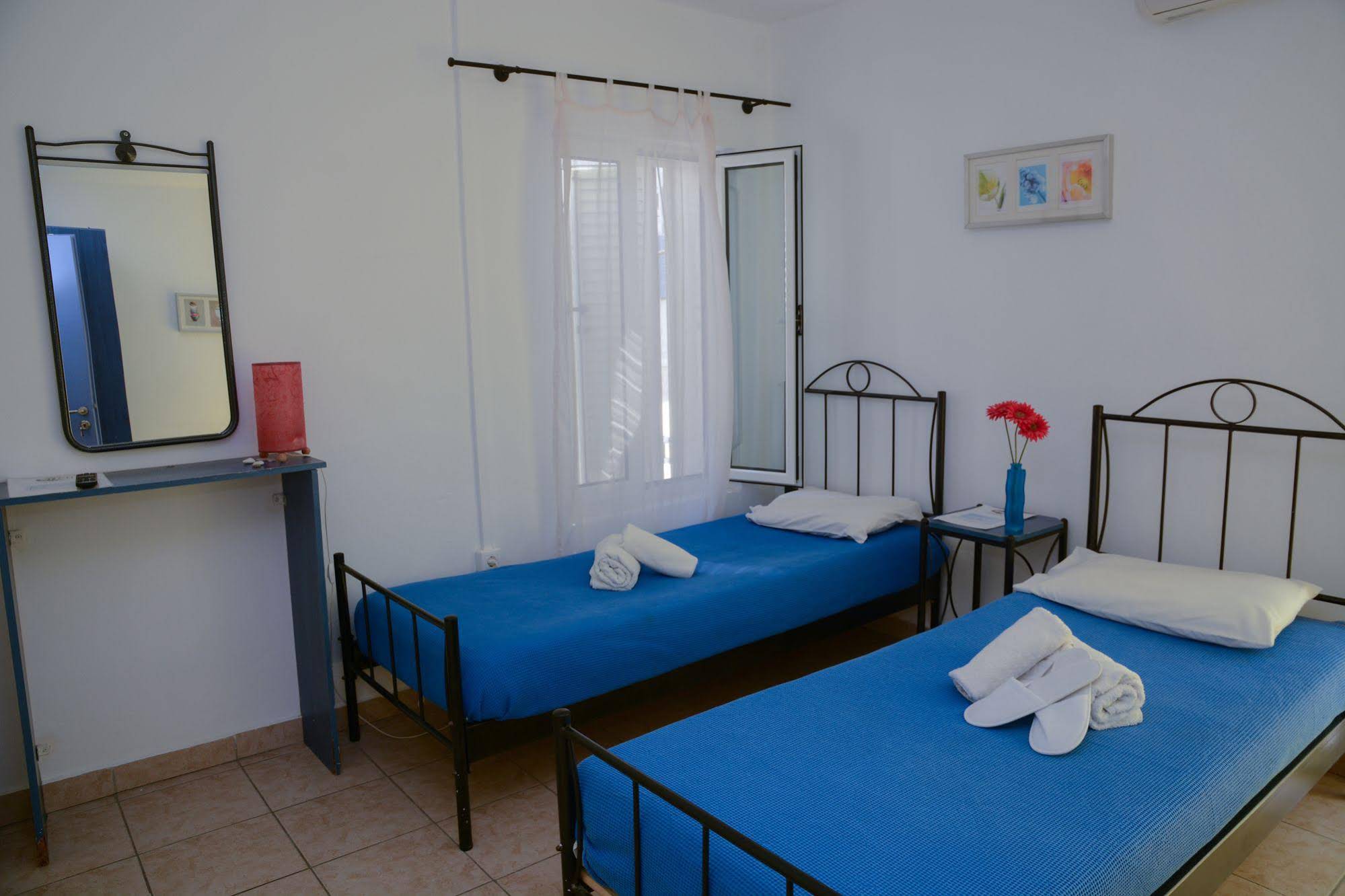 Hermes Rooms
