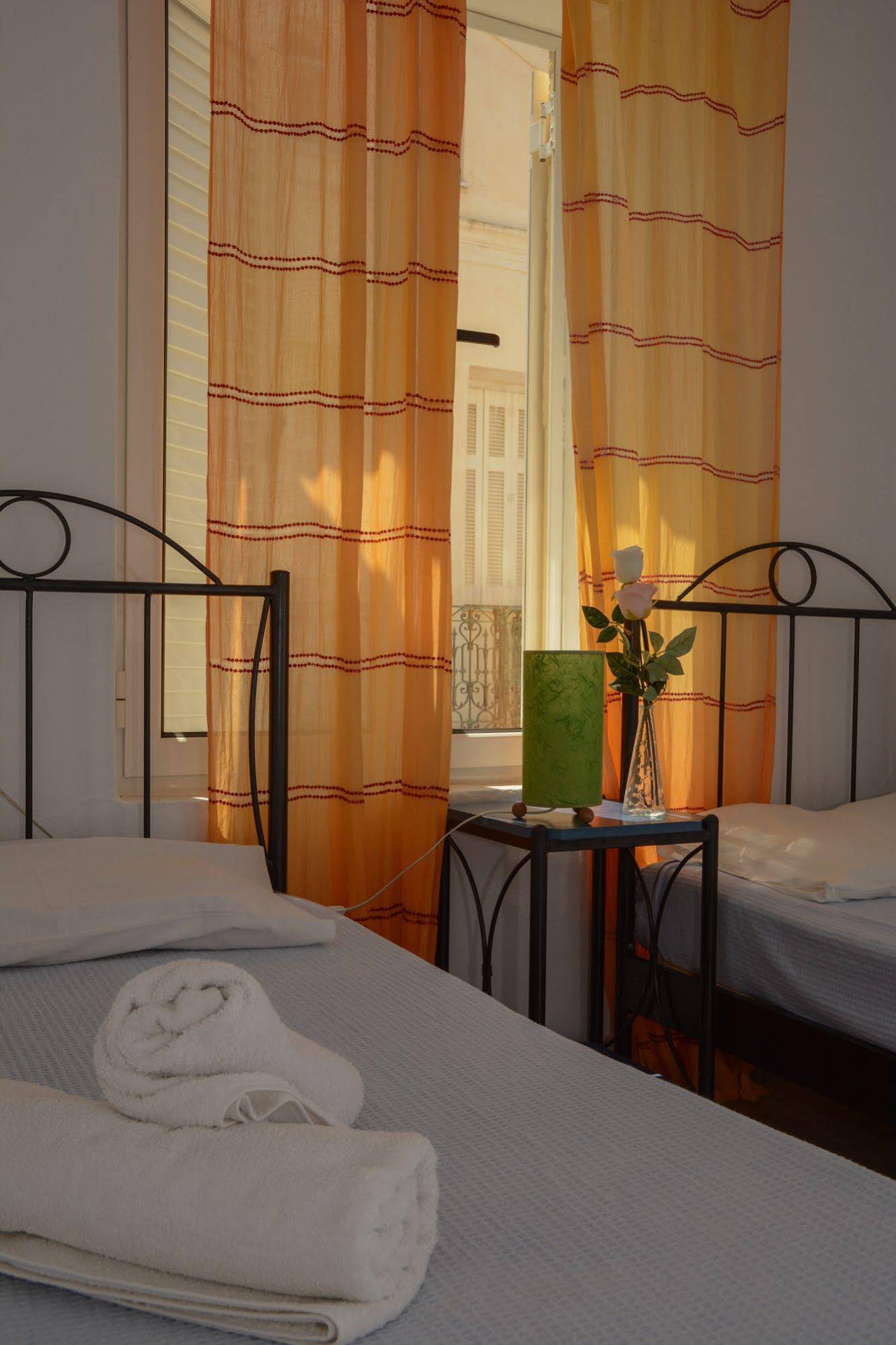 Hermes Rooms
