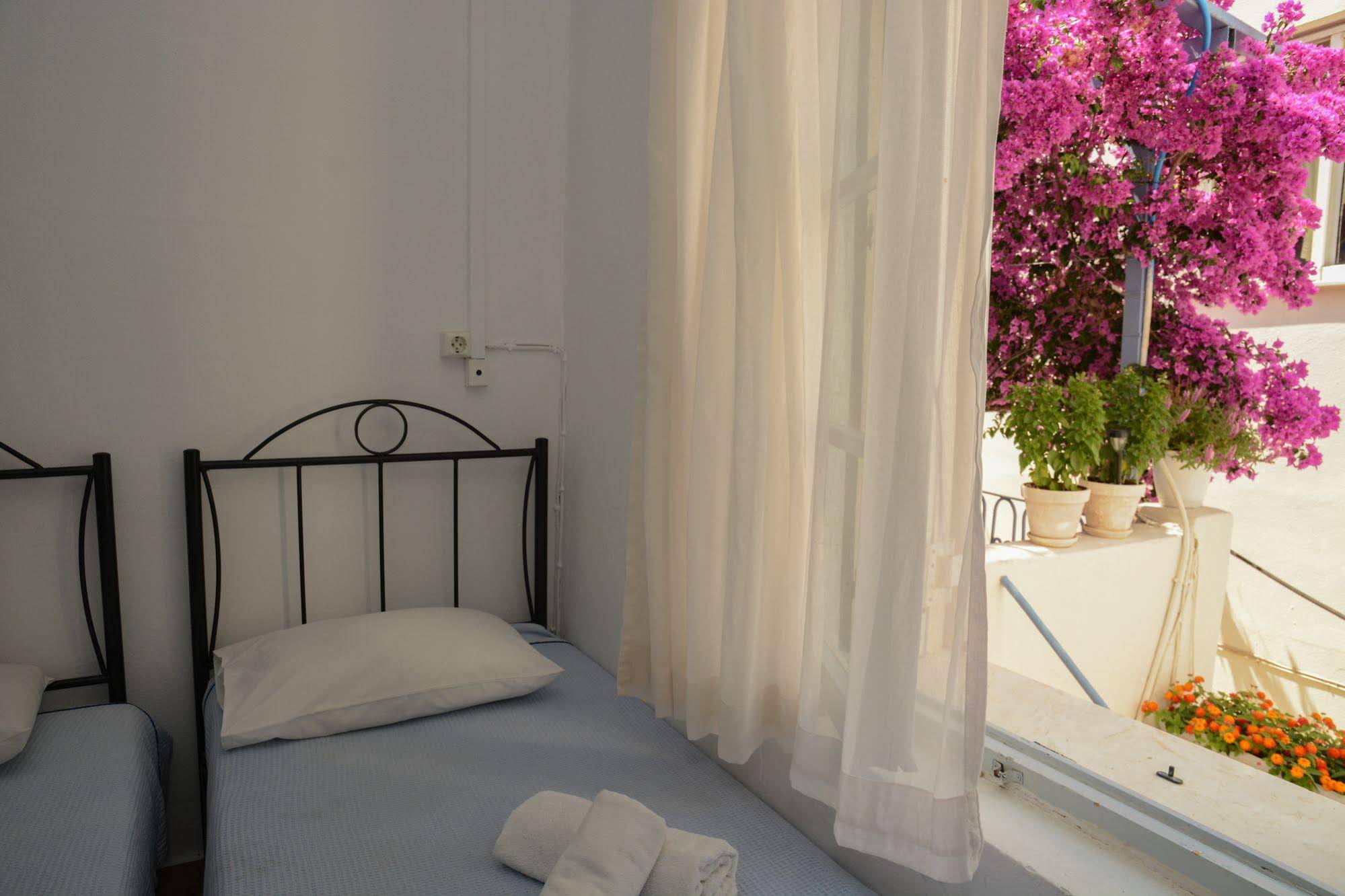 Hermes Rooms