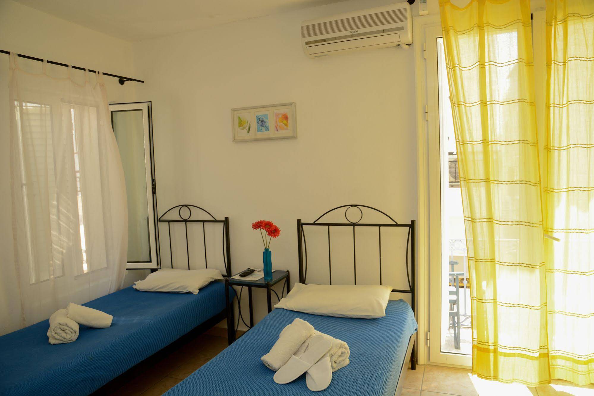 Hermes Rooms