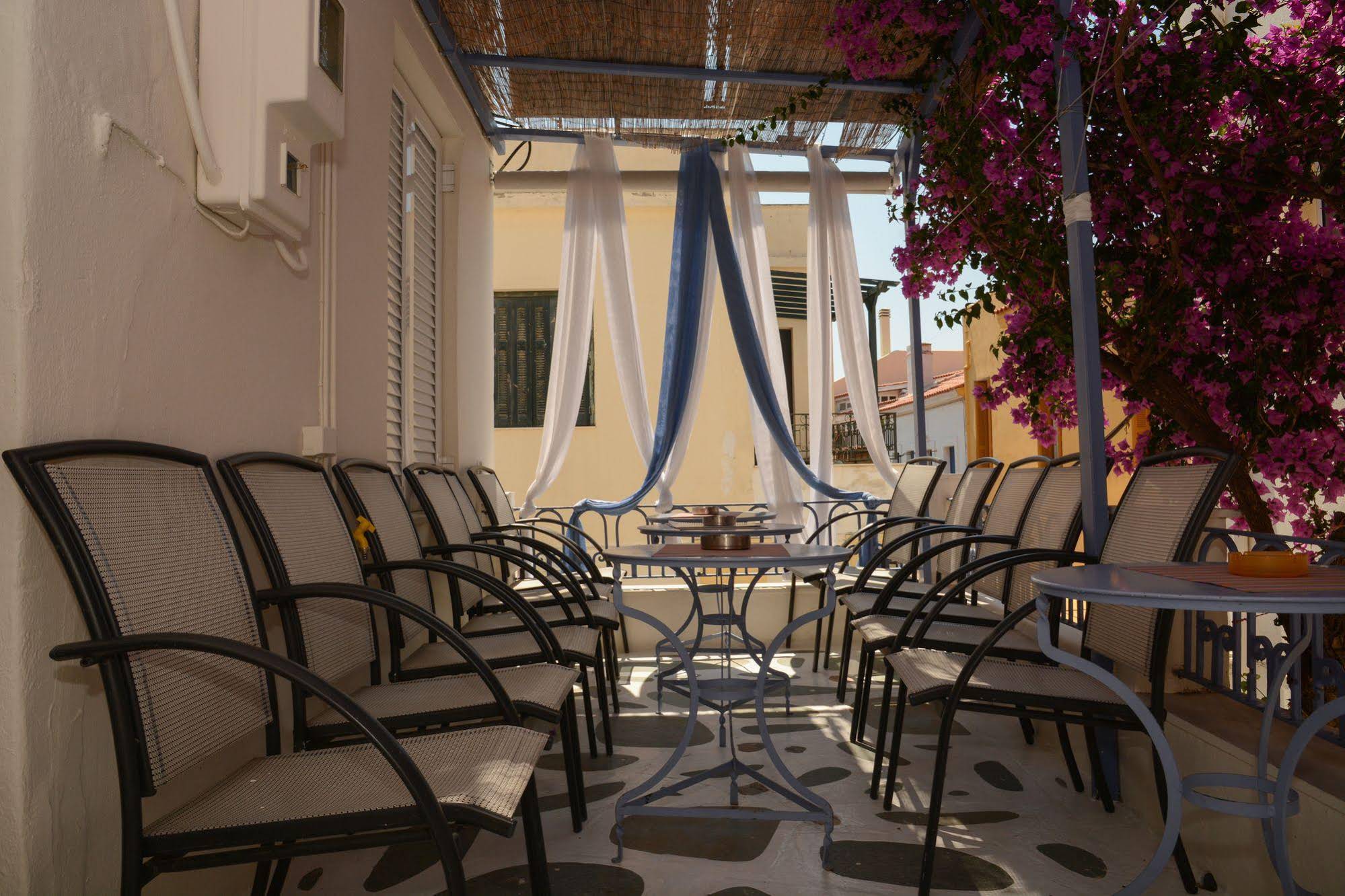 Hermes Rooms