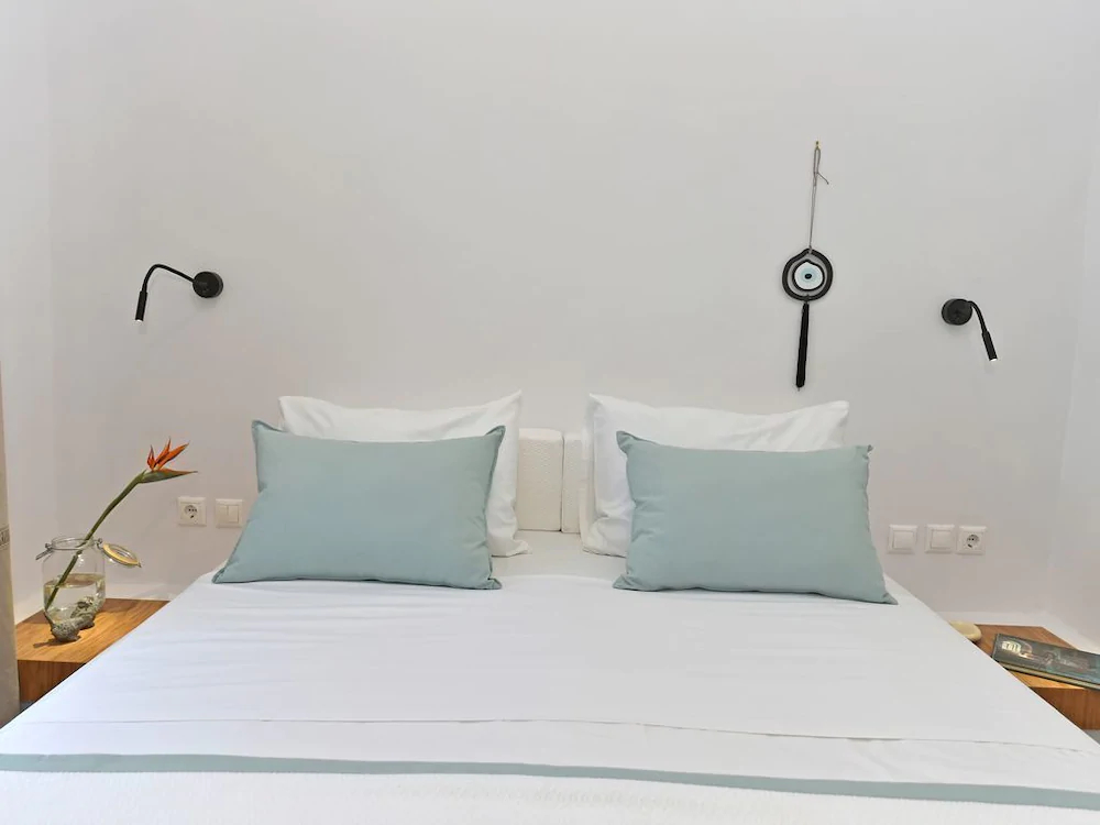 Tinos Blend Suites