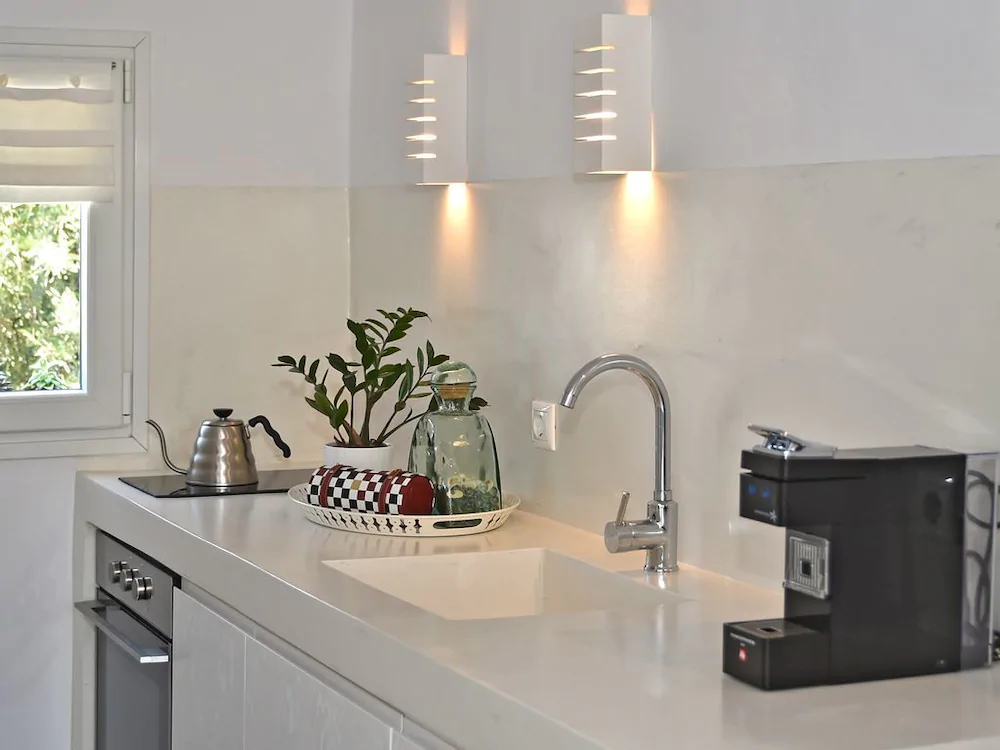 Tinos Blend Suites