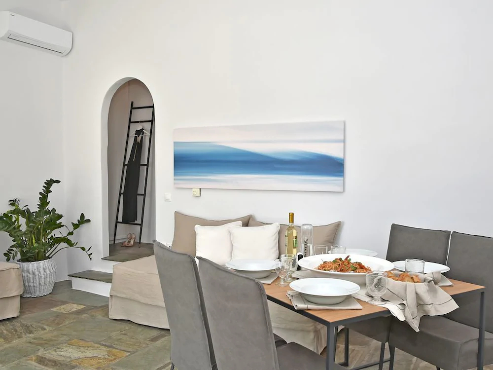Tinos Blend Suites