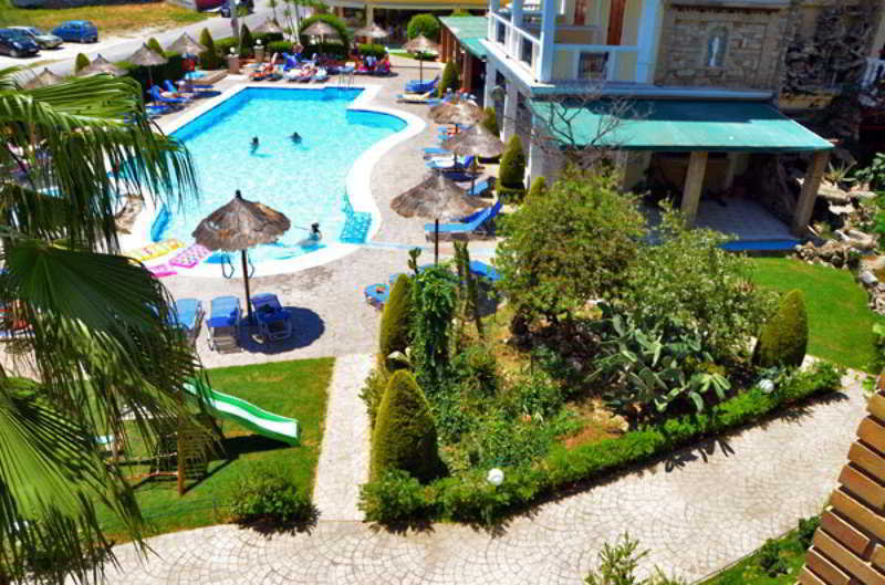 Plaza Pallas Hotel