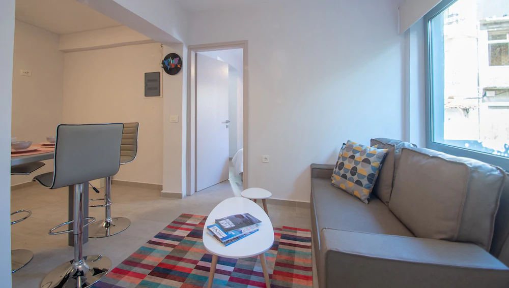 Ithaka Deluxe Home