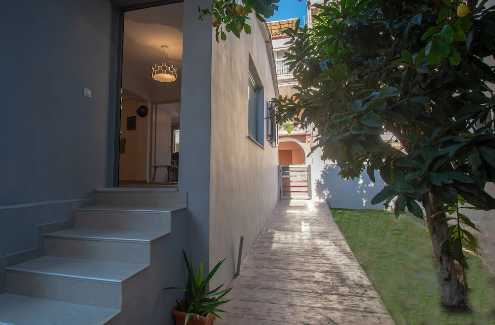 Ithaka Deluxe Home