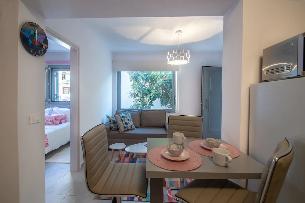 Ithaka Deluxe Home