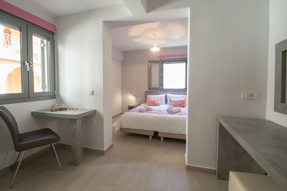 Ithaka Deluxe Home