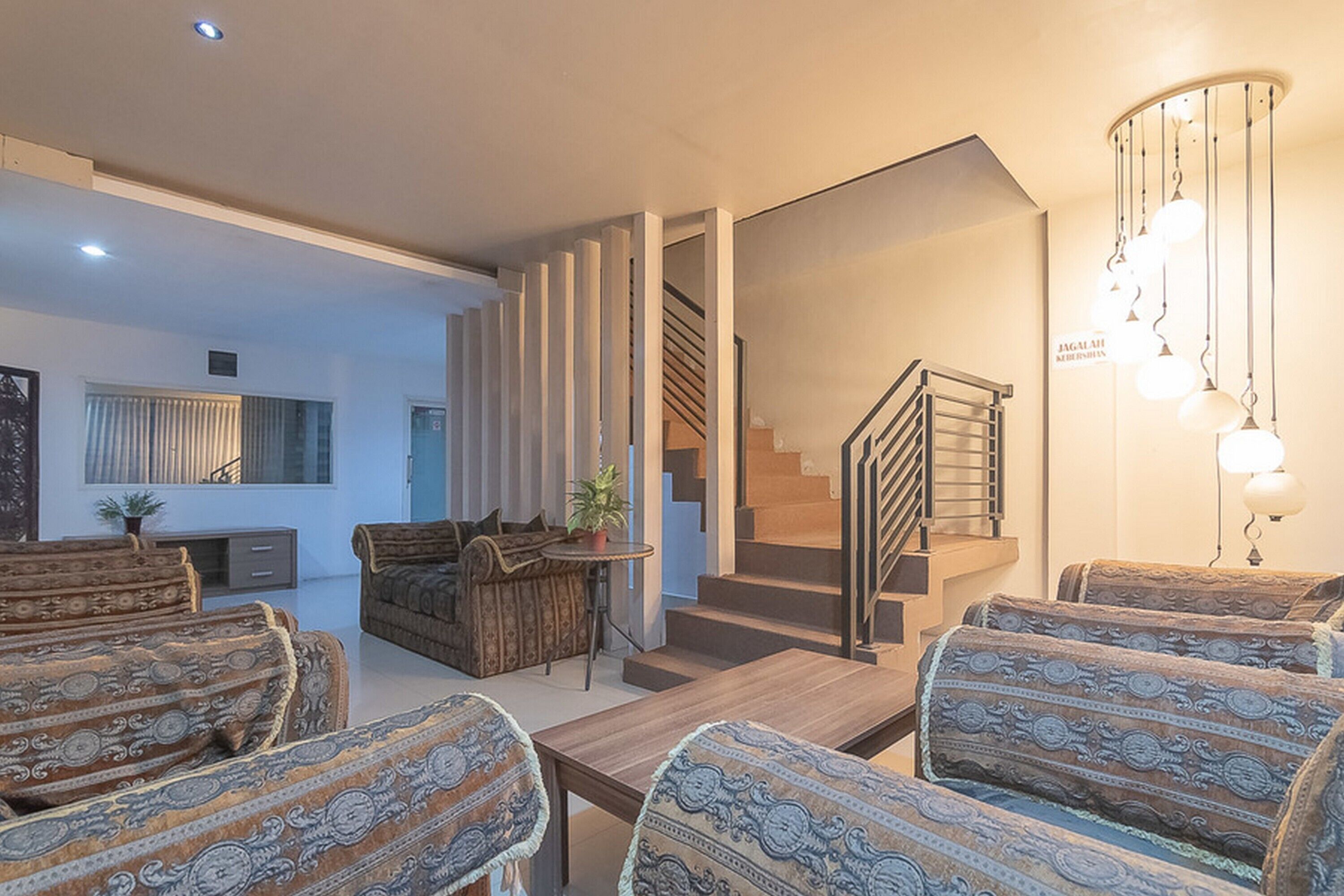 Barkah Guesthouse by RedDoorz