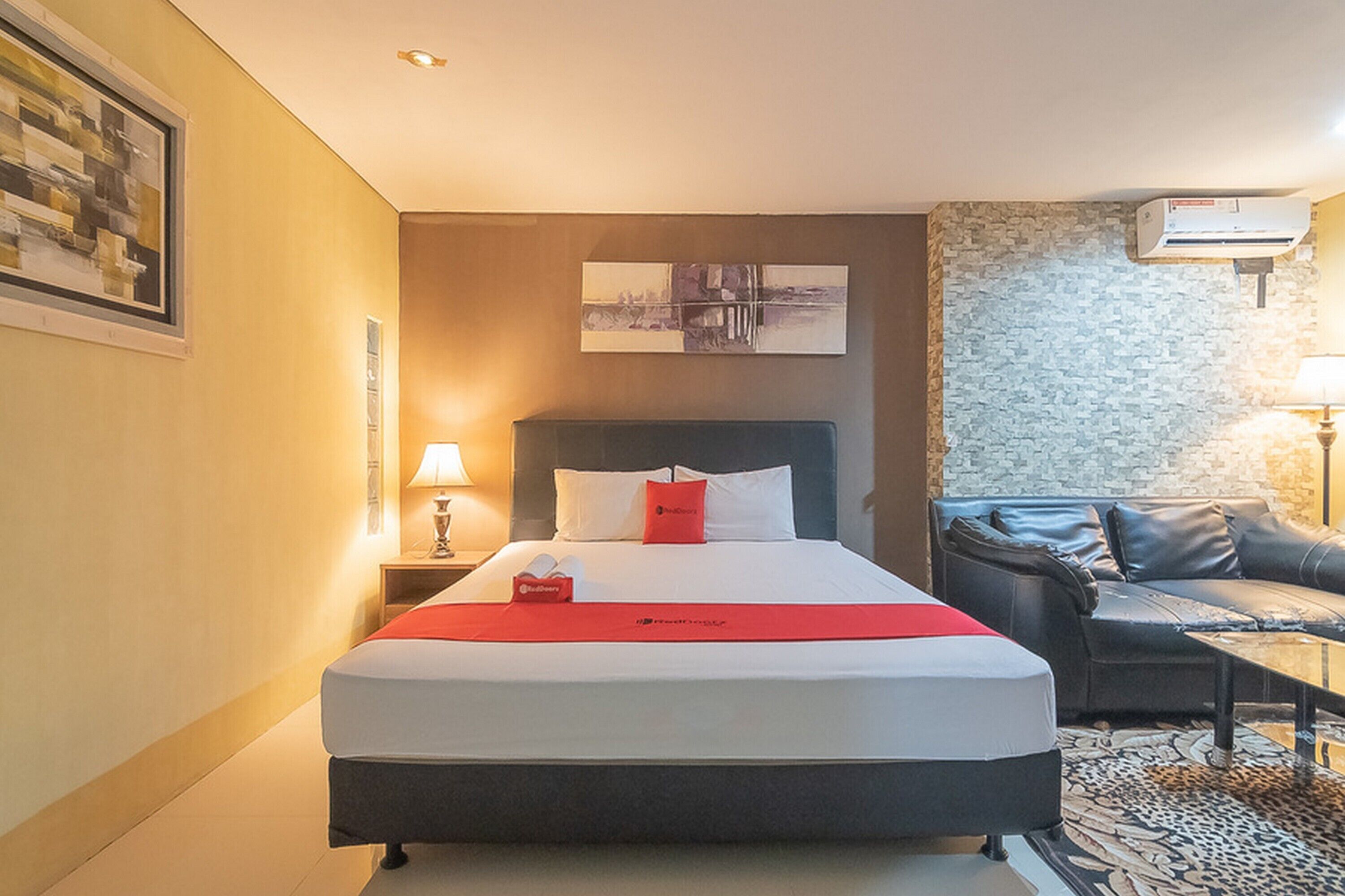 Barkah Guesthouse by RedDoorz