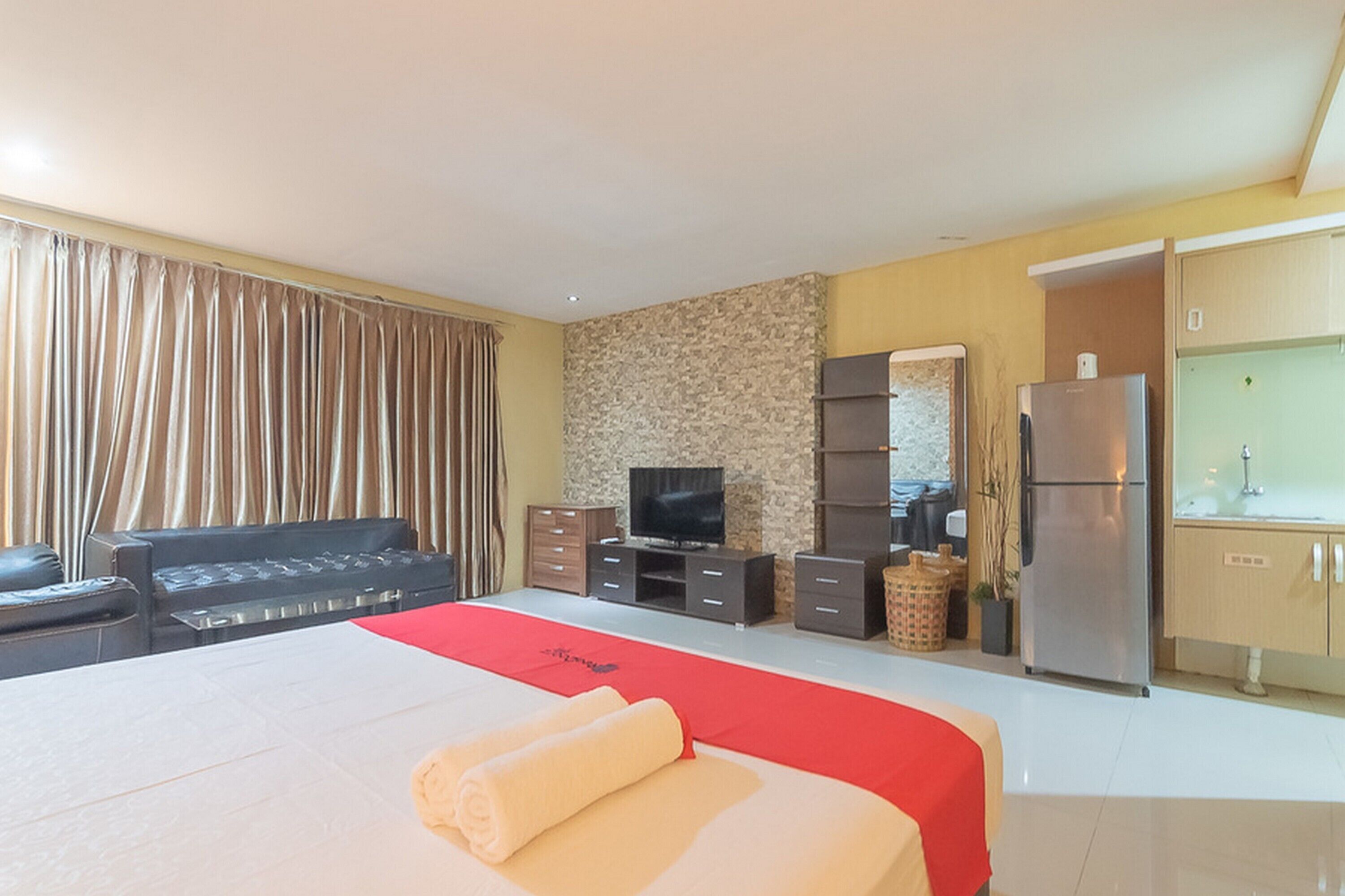 Barkah Guesthouse by RedDoorz