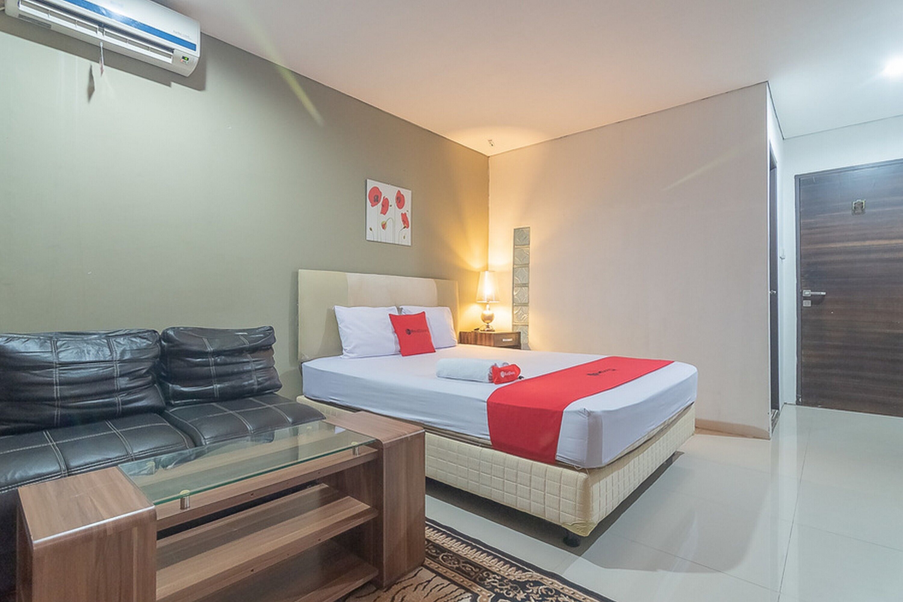 Barkah Guesthouse by RedDoorz
