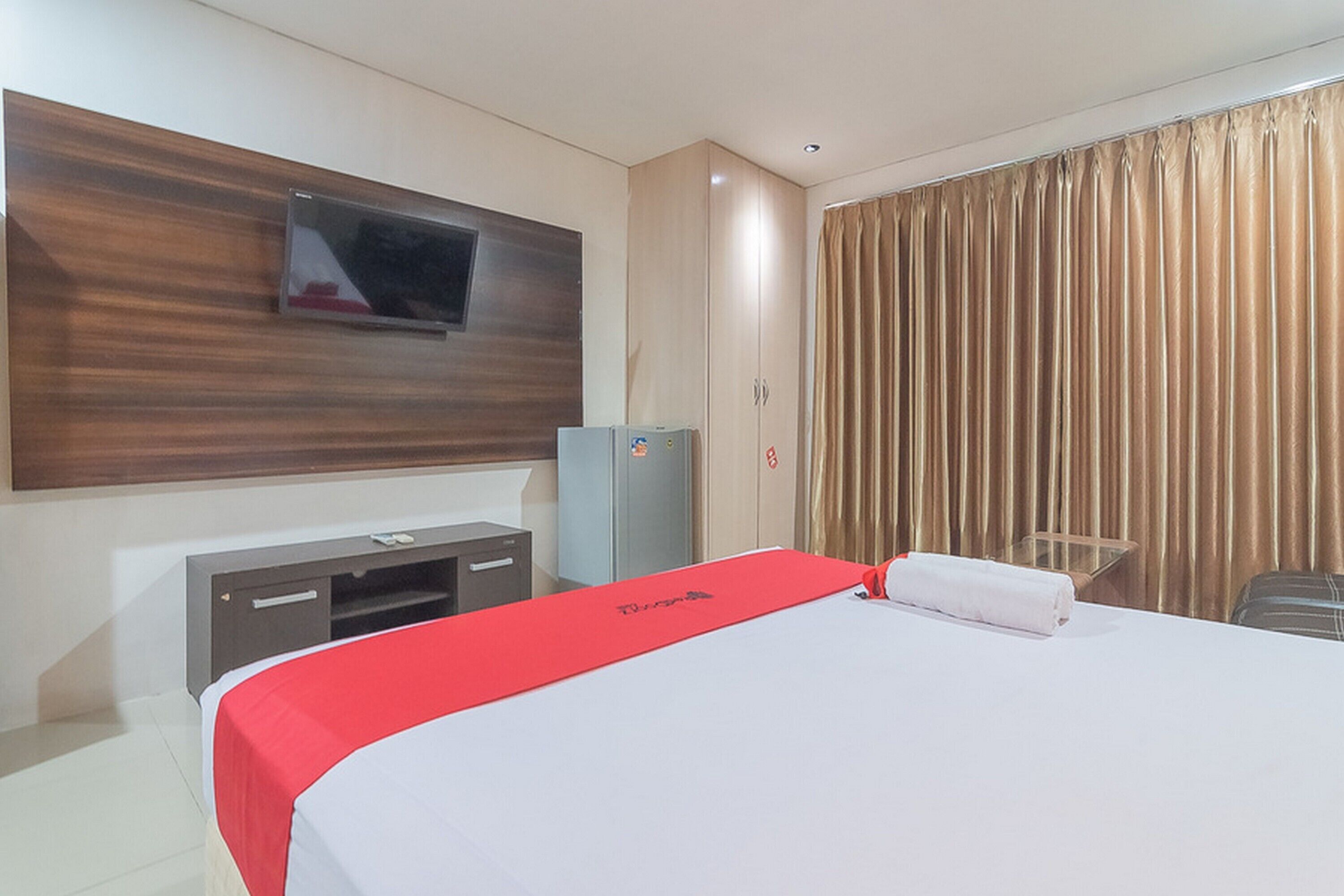 Barkah Guesthouse by RedDoorz