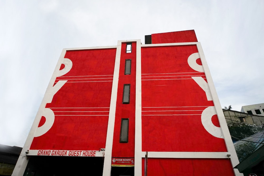 Grand Garuda Guest House by OYO Rooms