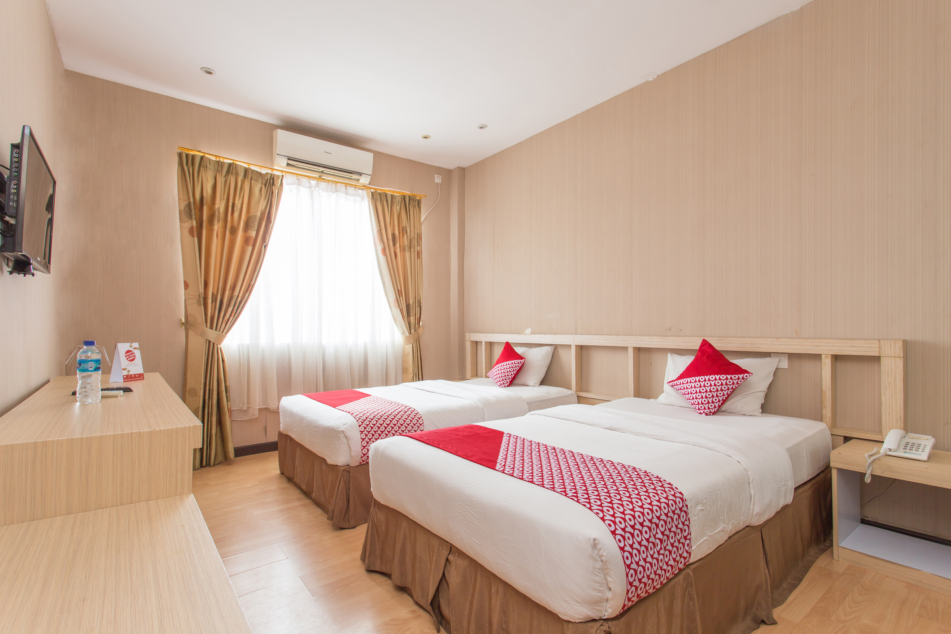 Hotel Sejati by OYO Rooms