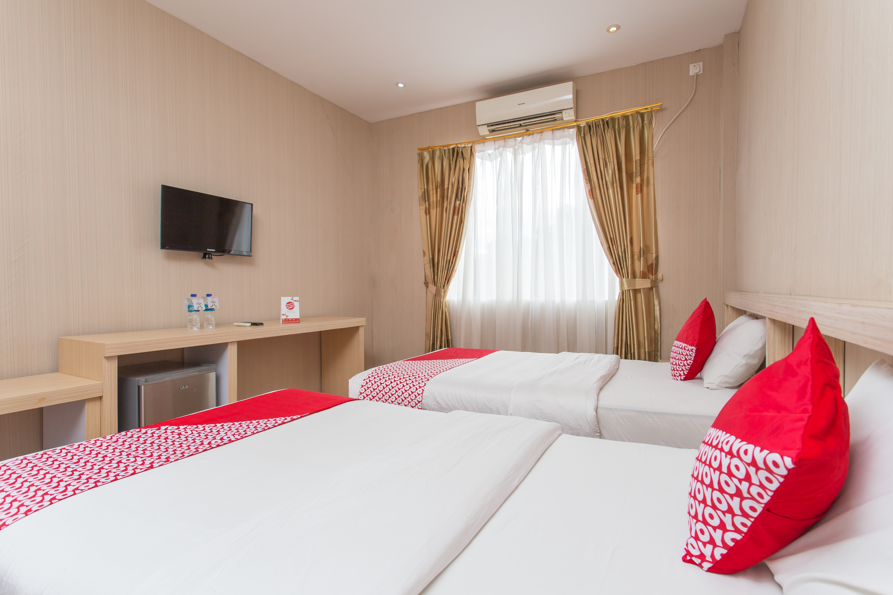 Hotel Sejati by OYO Rooms