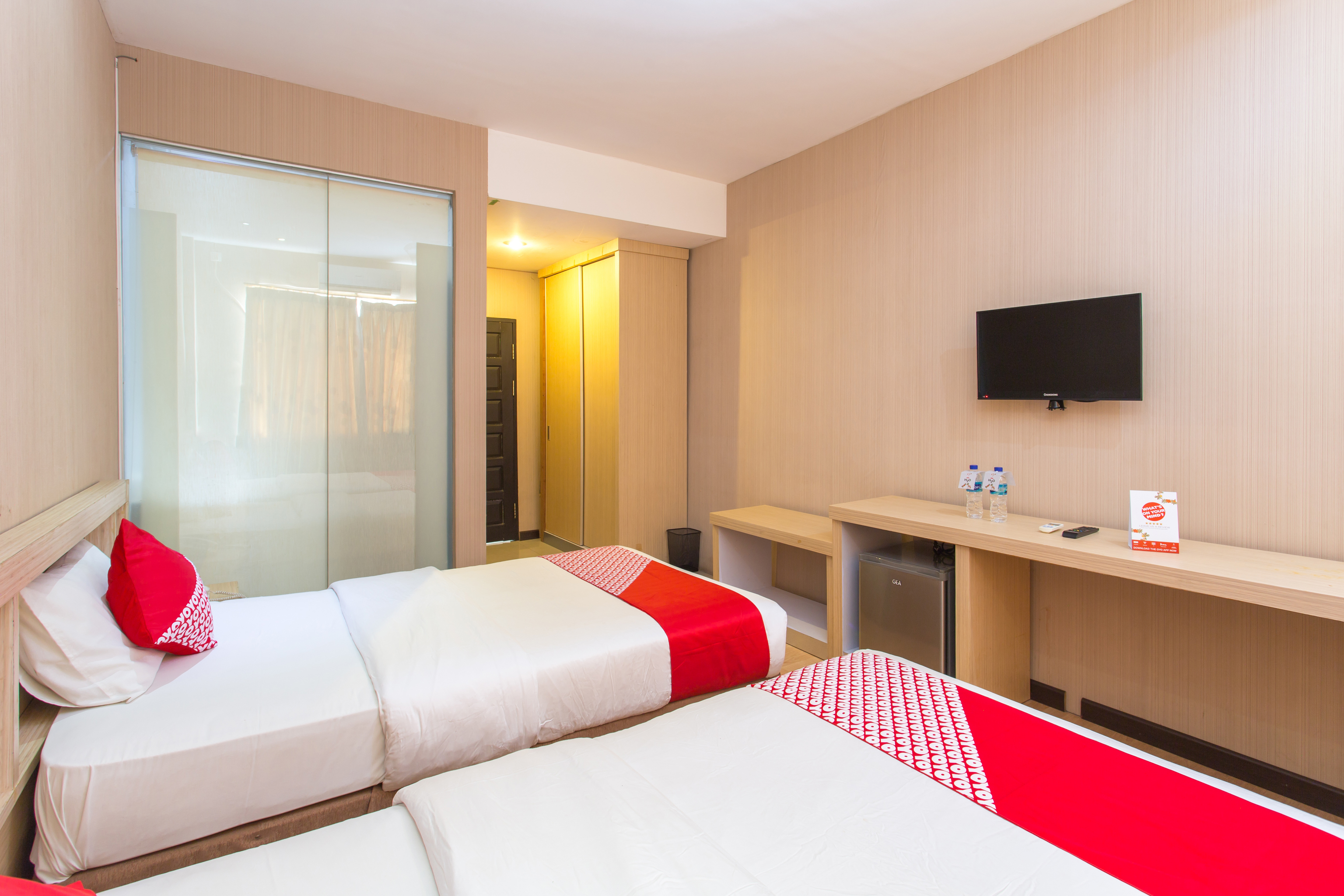 Hotel Sejati by OYO Rooms