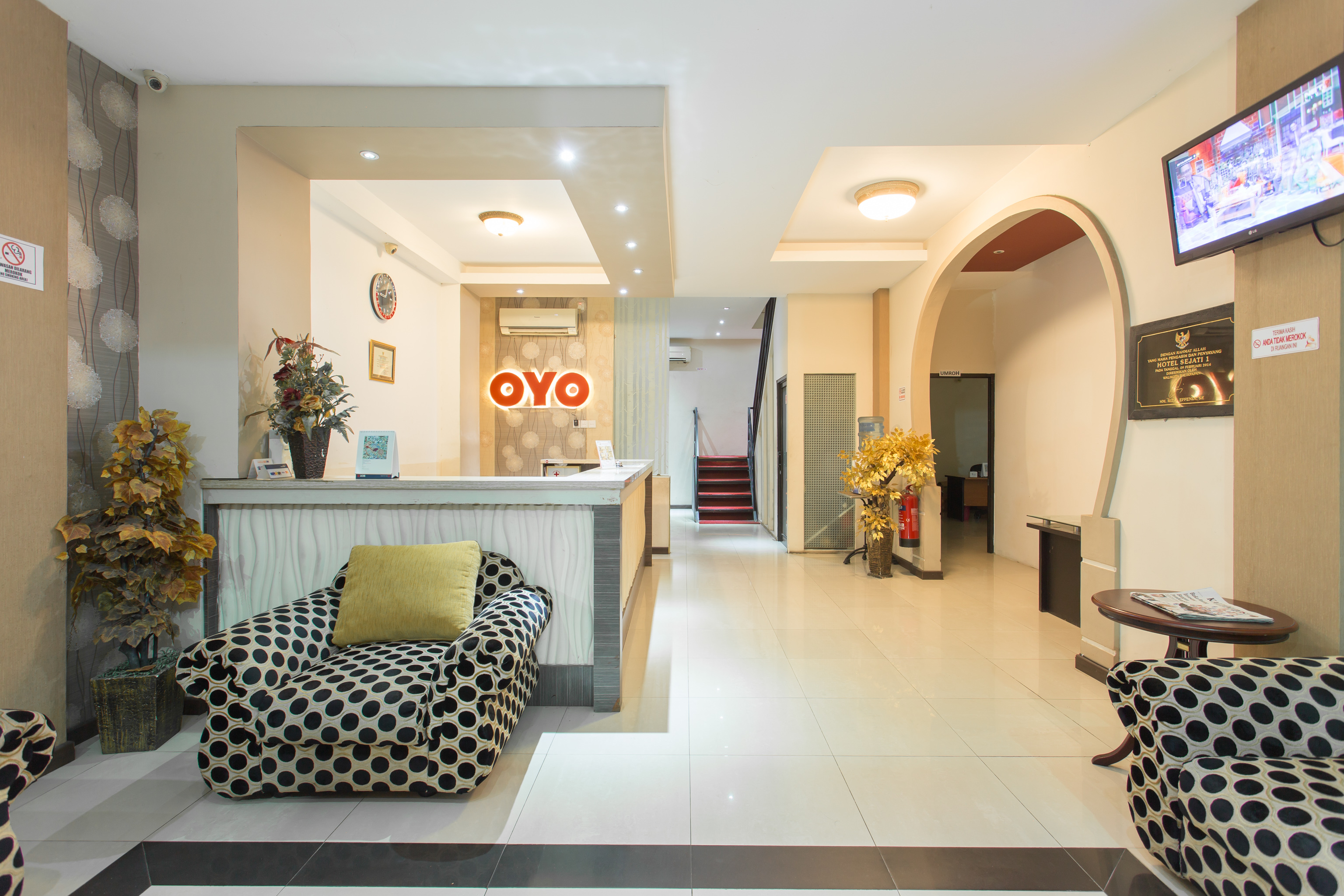 Hotel Sejati by OYO Rooms