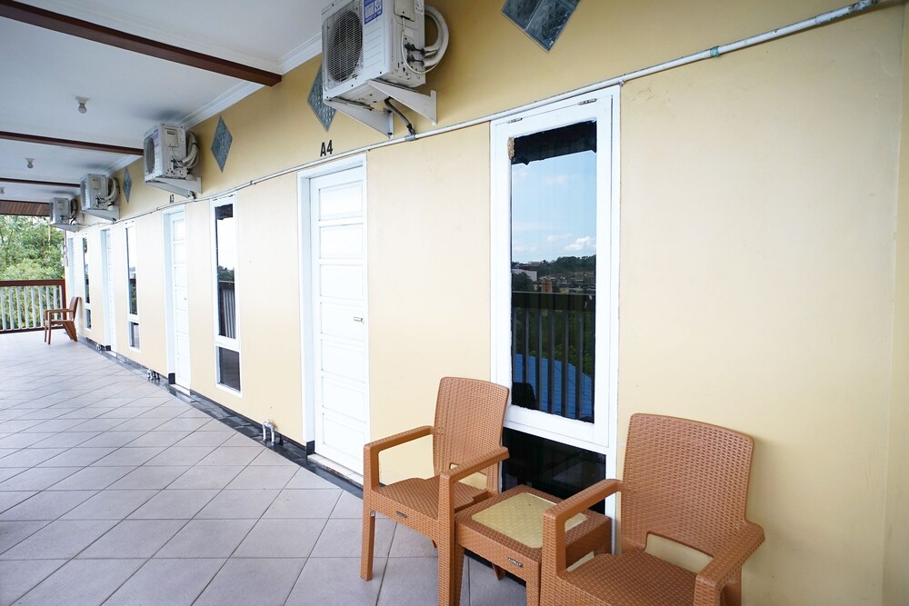 Marzan Syariah Guest House by OYO Rooms