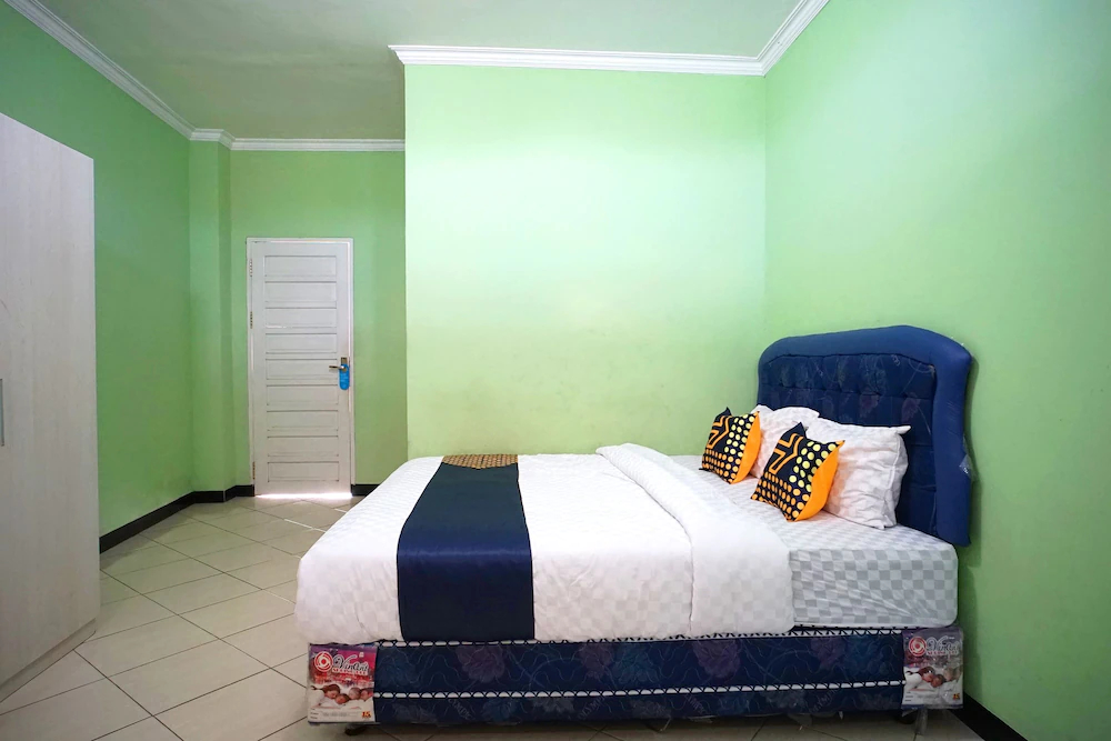 Marzan Syariah Guest House by OYO Rooms