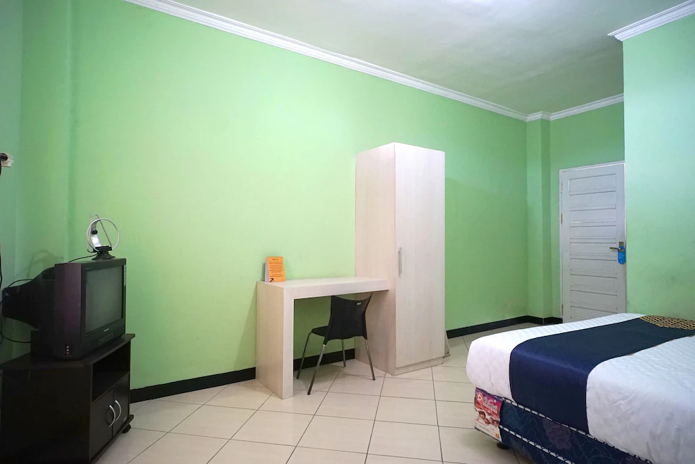 Marzan Syariah Guest House by OYO Rooms