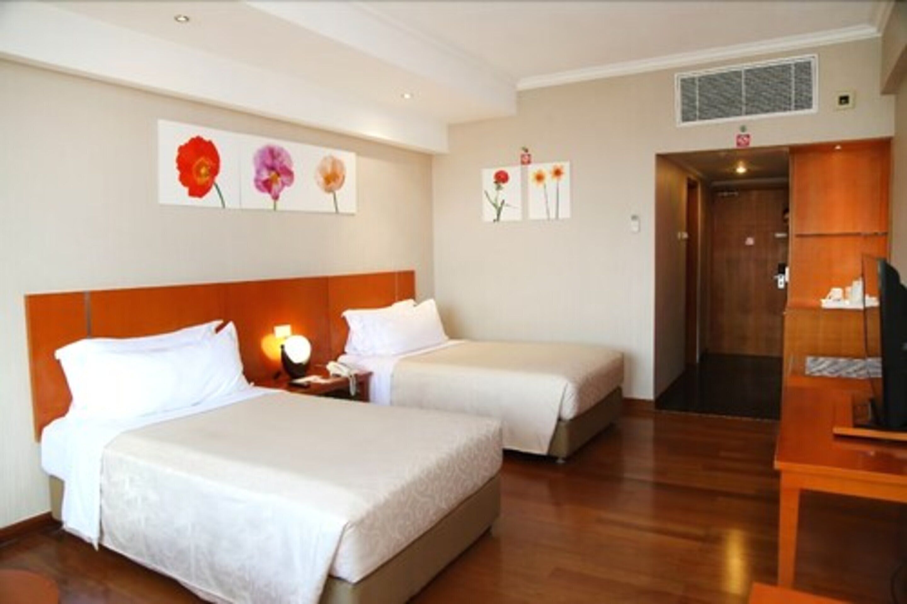 Century Park Hotel