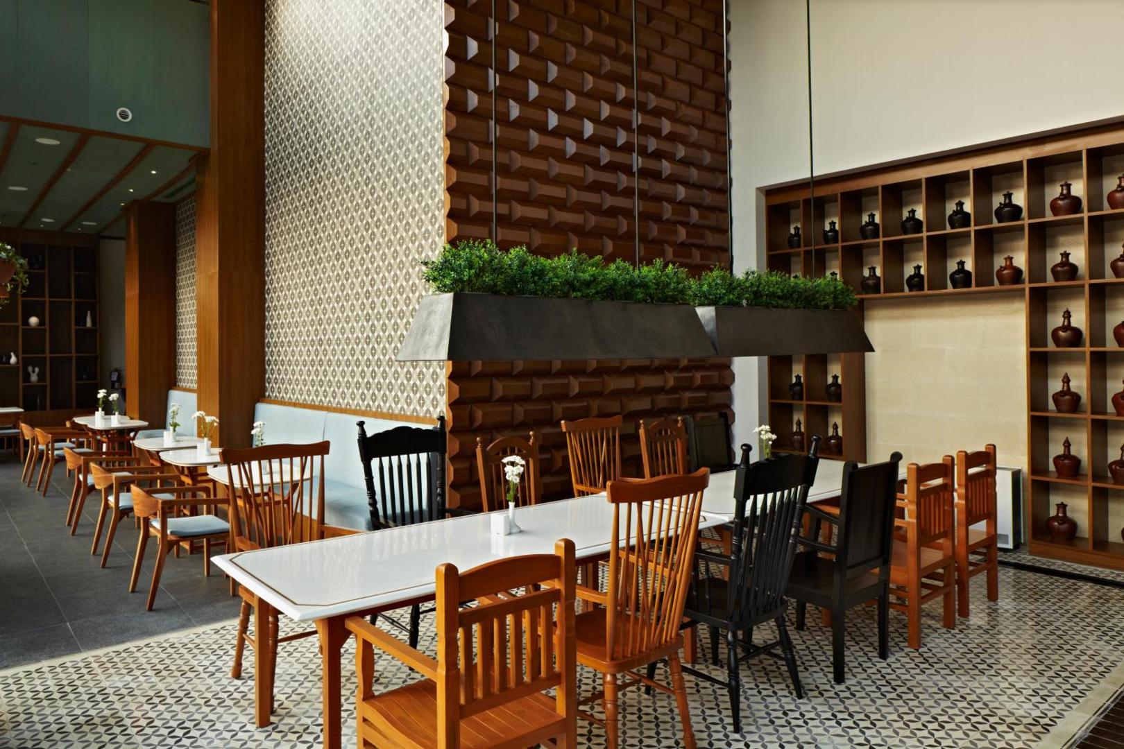 Century Park Hotel