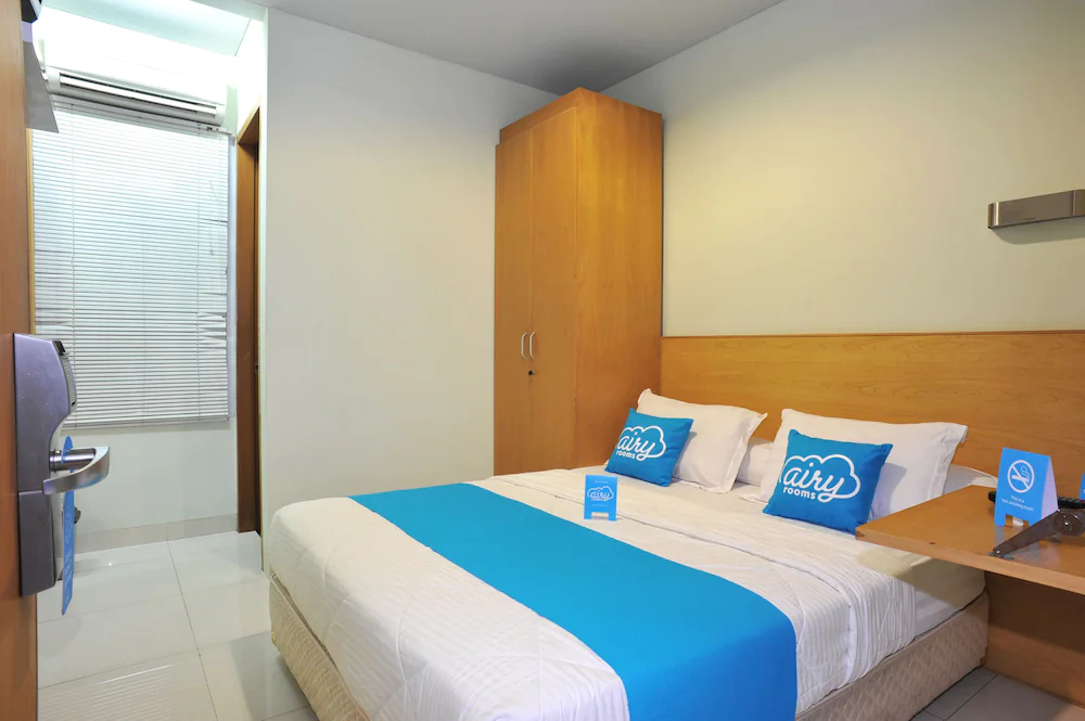 Cilandak Mansion by Airy Rooms