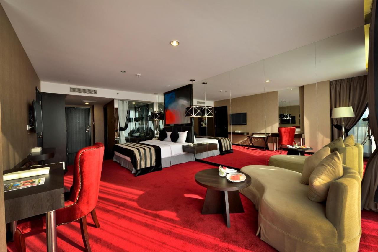 Cosmo Amaroossa Hotel