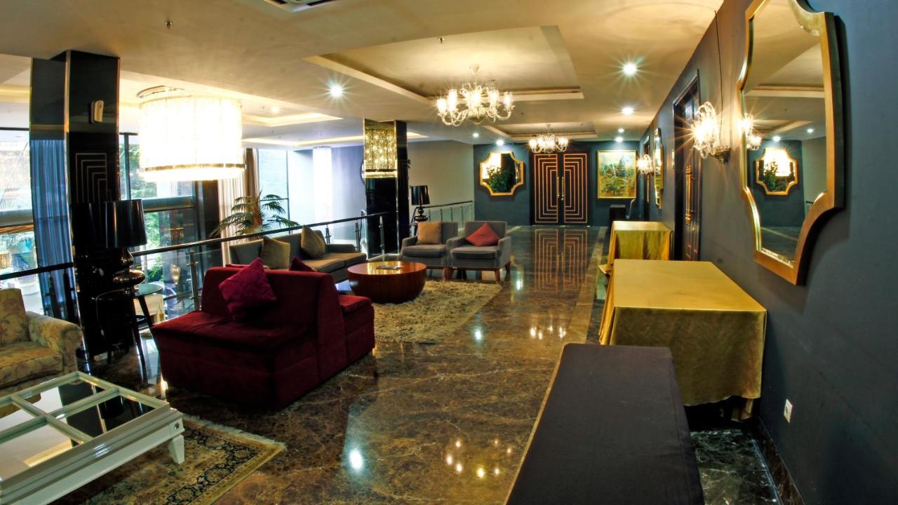 Cosmo Amaroossa Hotel