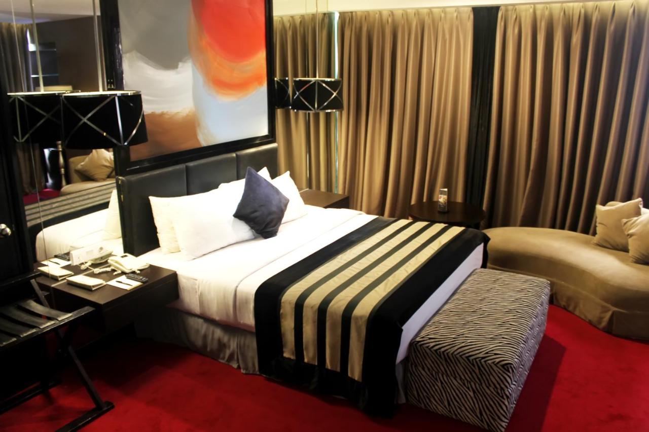 Cosmo Amaroossa Hotel